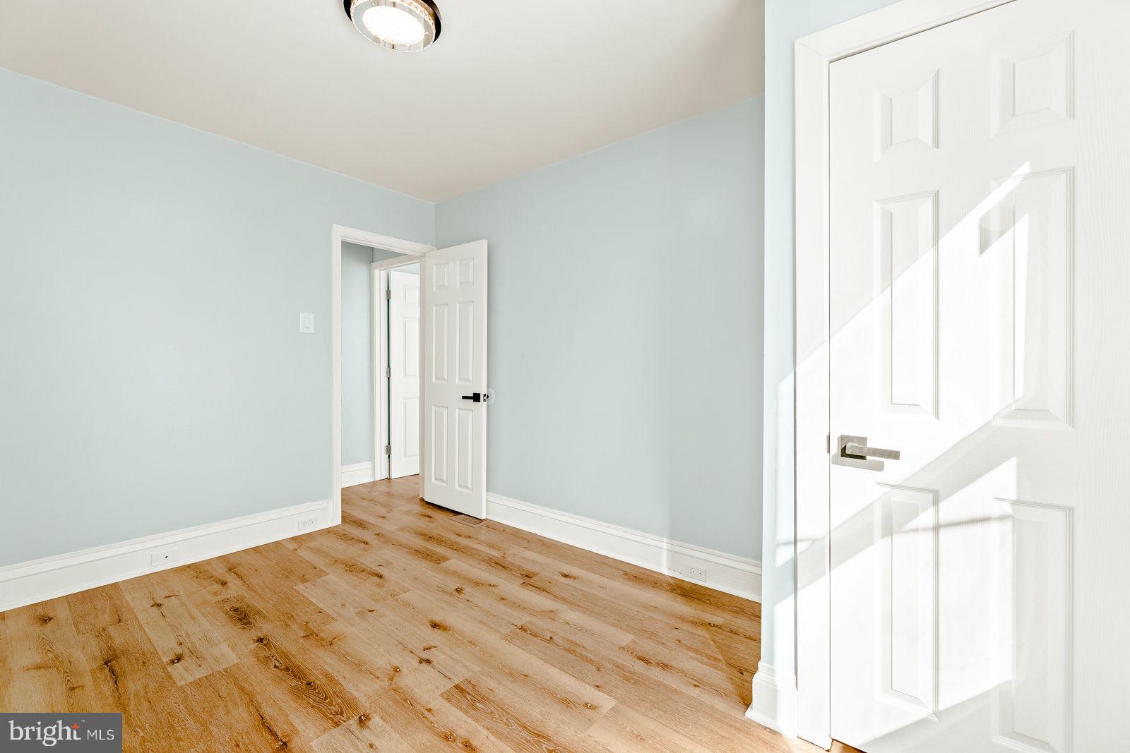 LAWNCREST - Residential