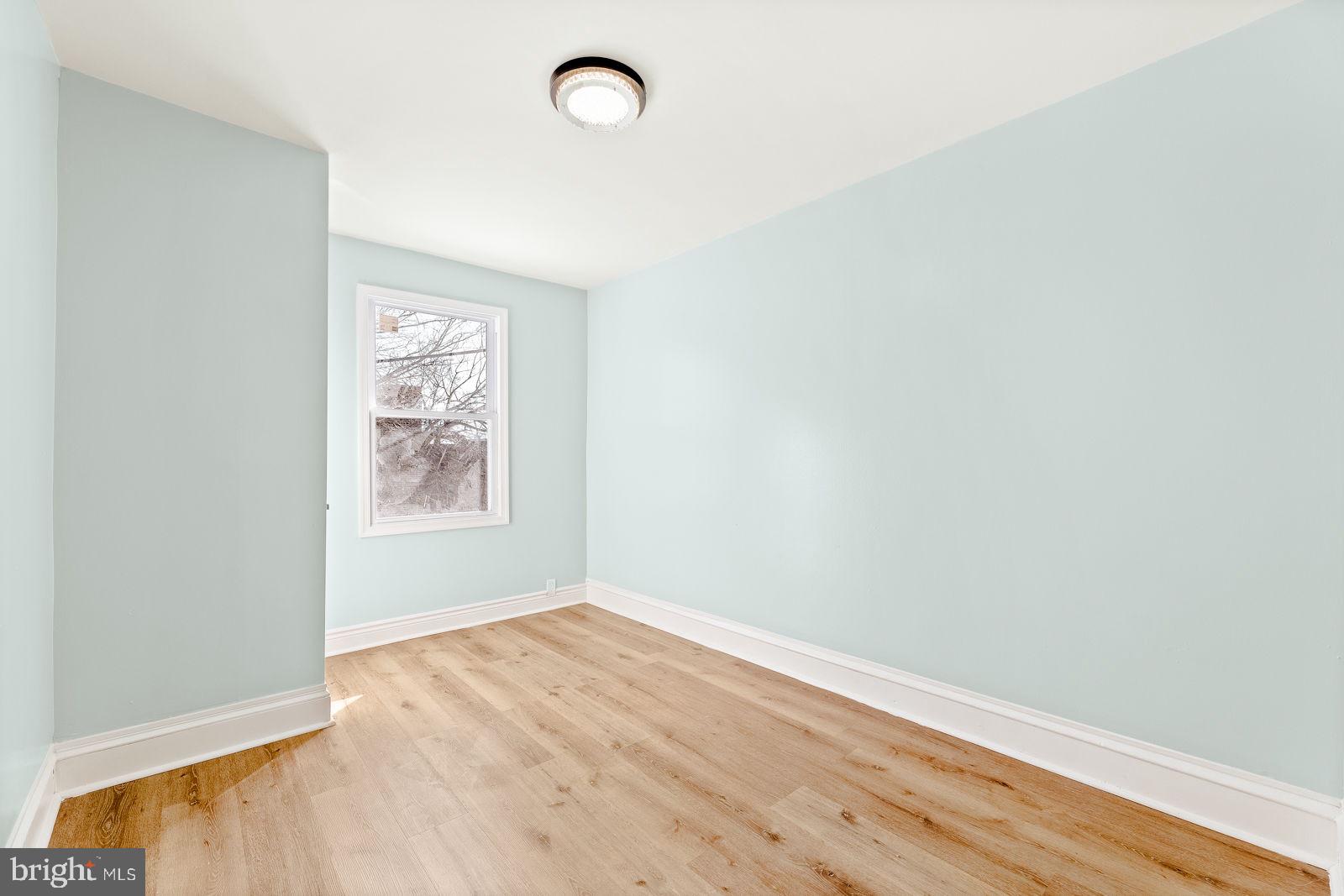 LAWNCREST - Residential