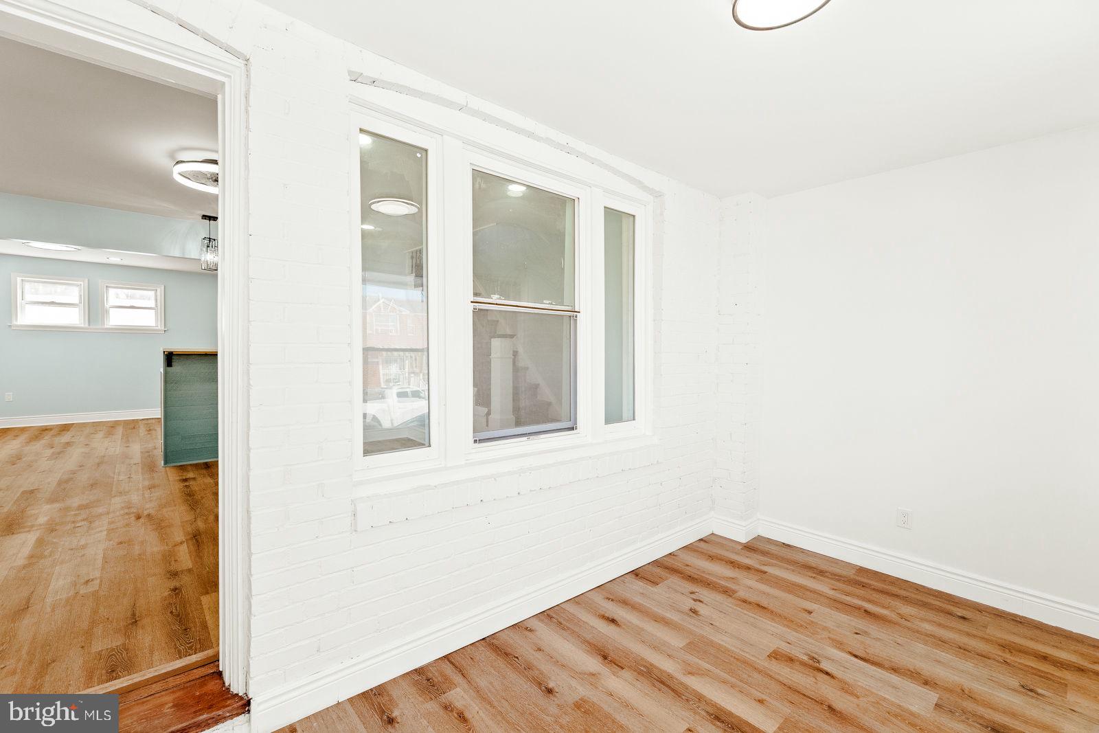 LAWNCREST - Residential