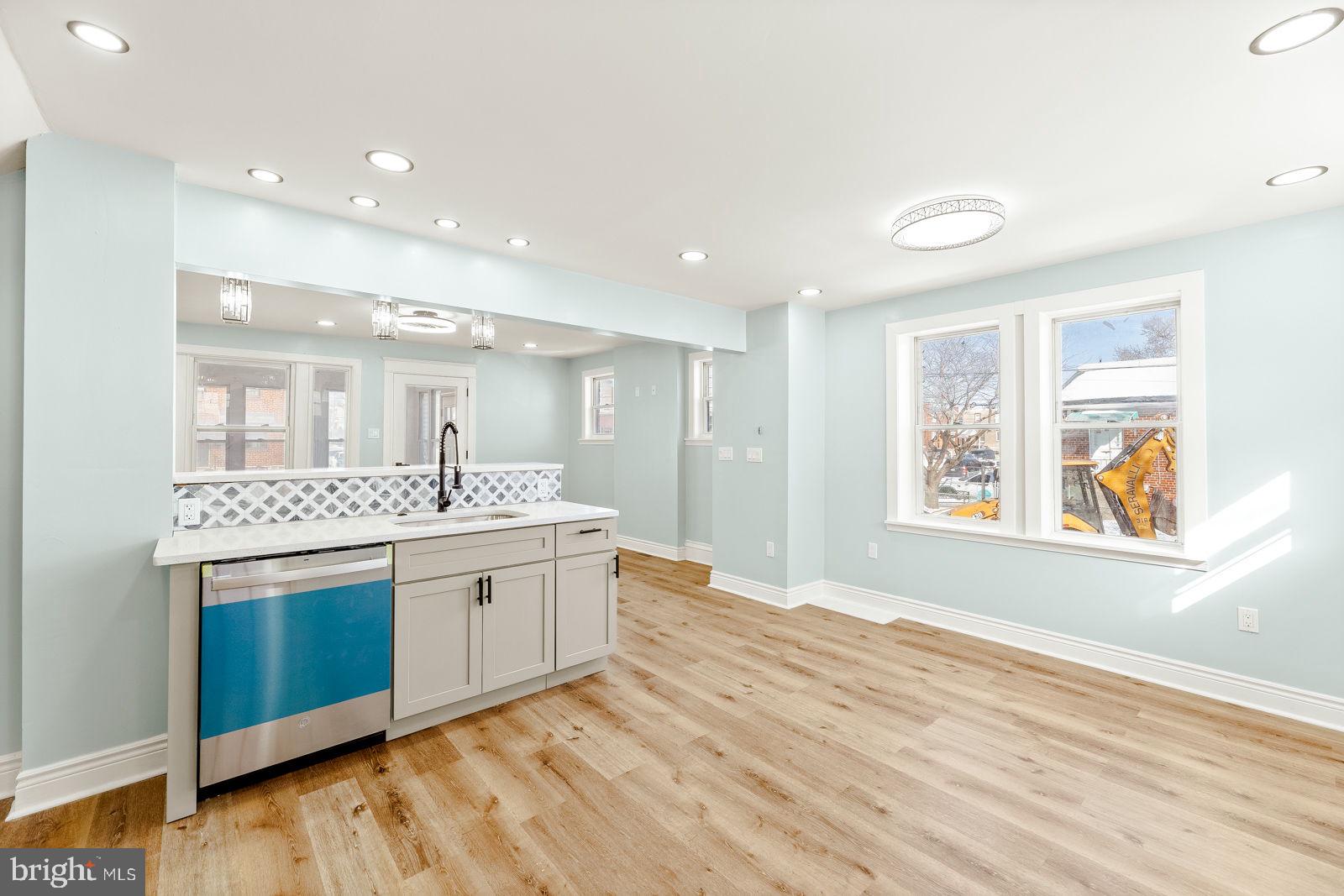 LAWNCREST - Residential