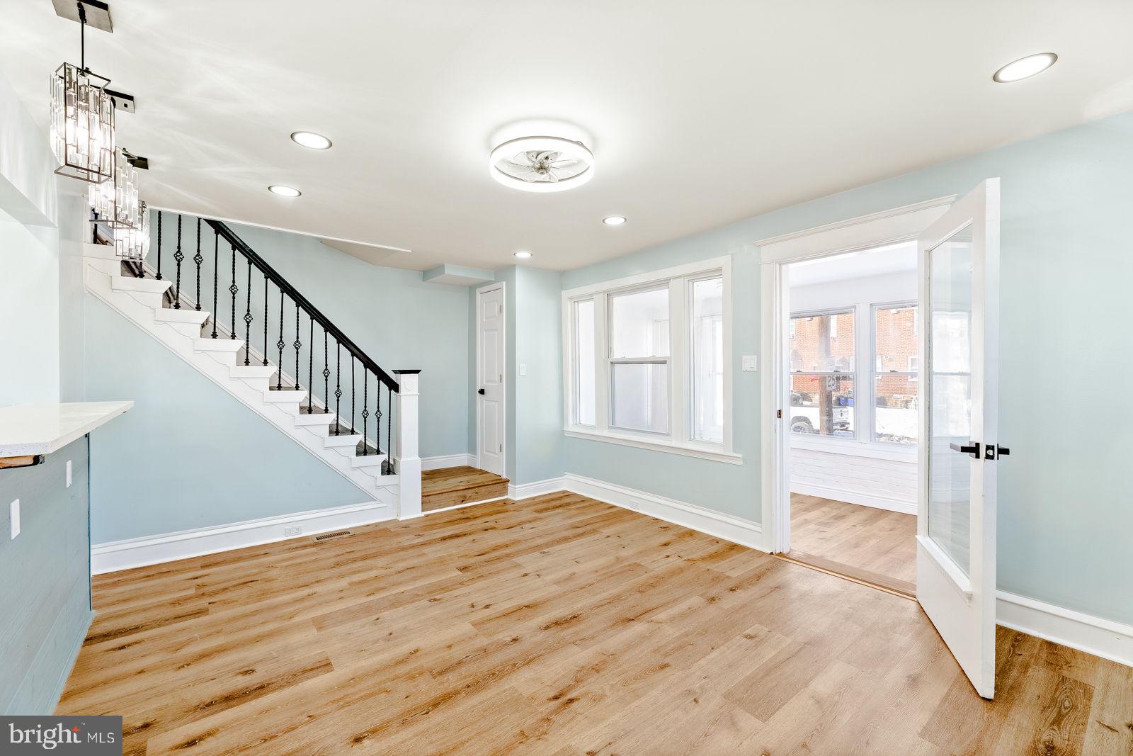 LAWNCREST - Residential