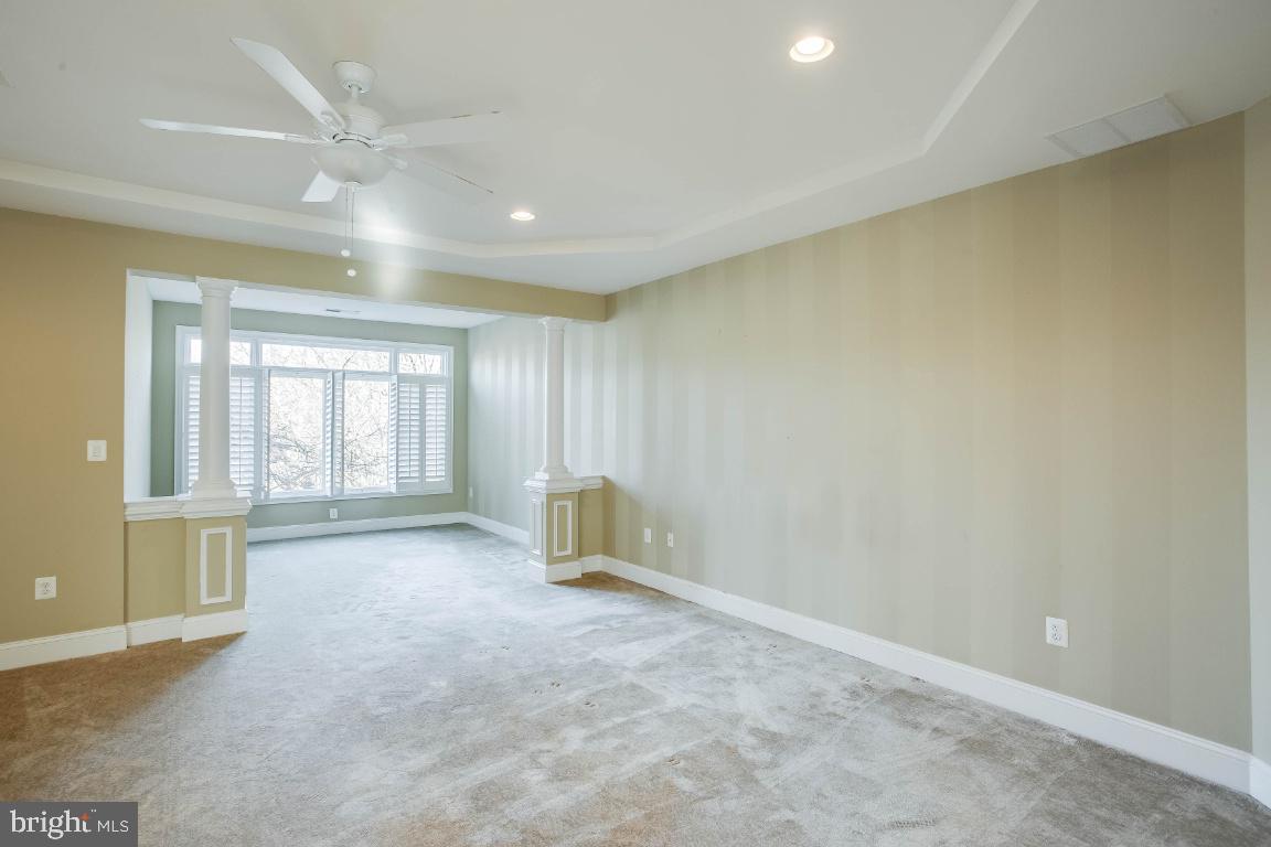 RIVER CREEK - Residential