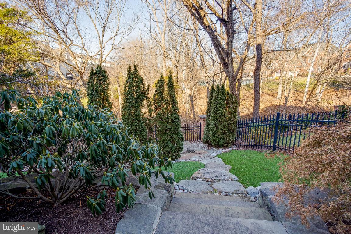 RIVER CREEK - Residential