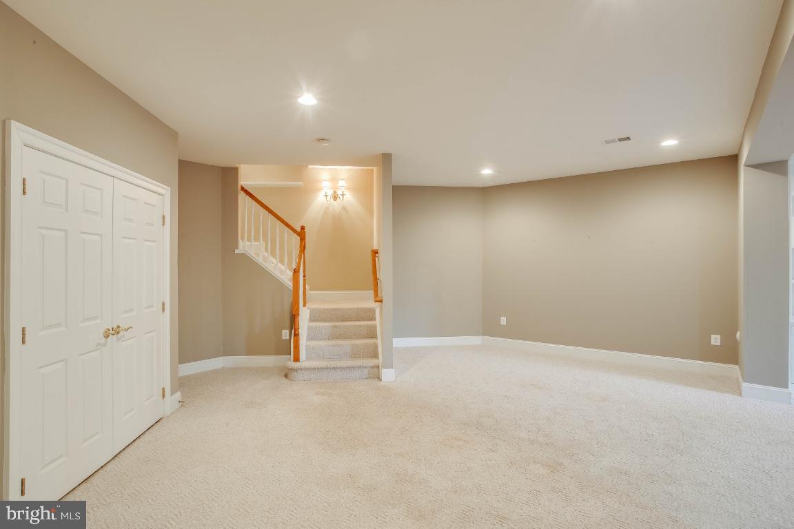 RIVER CREEK - Residential