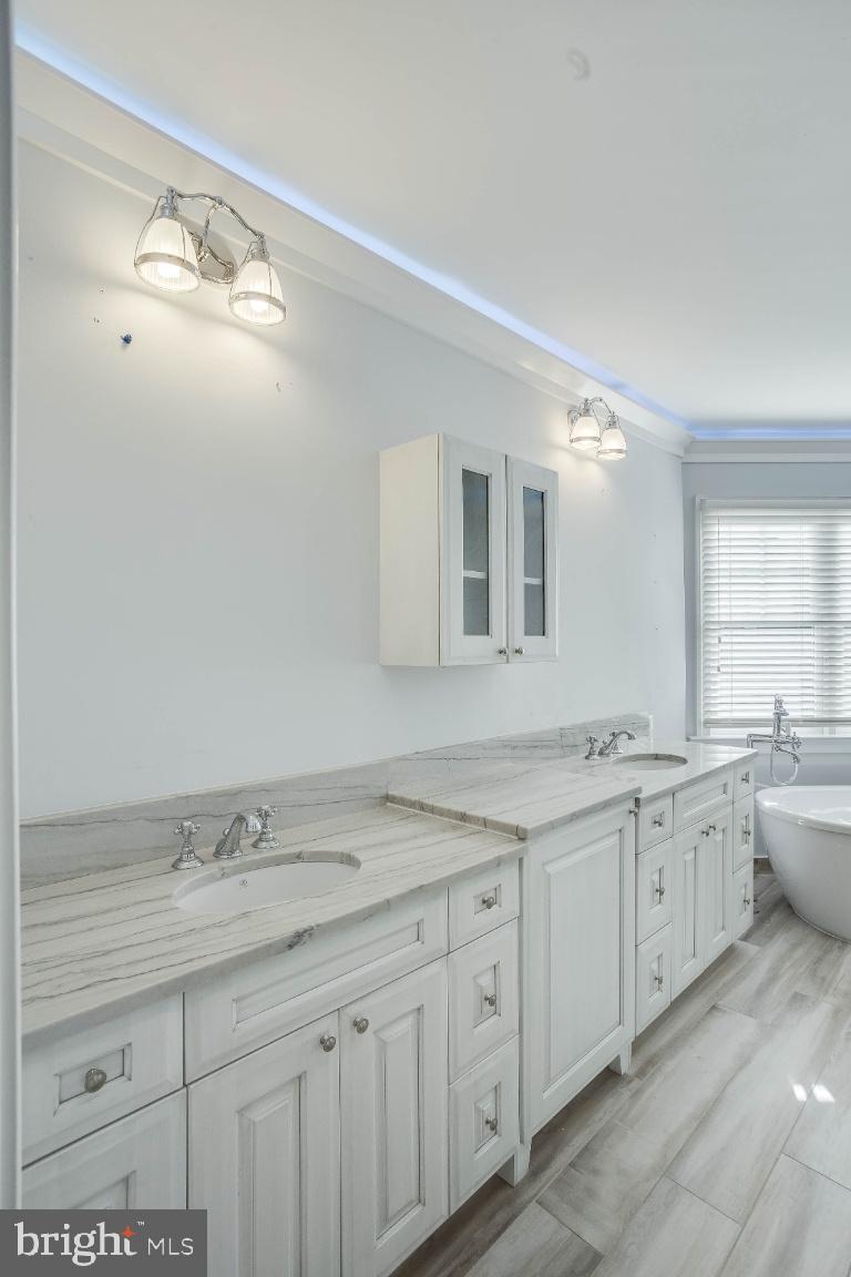 RIVER CREEK - Residential