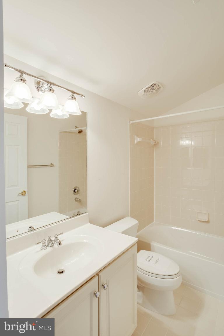 RIVER CREEK - Residential