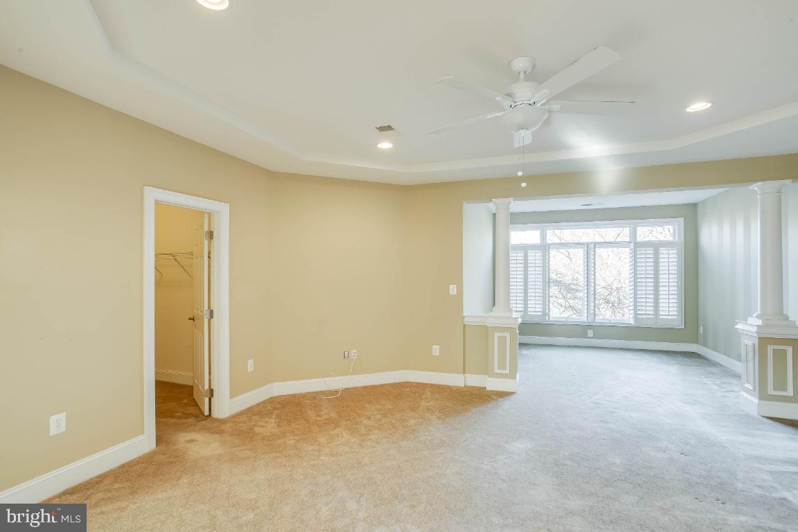 RIVER CREEK - Residential