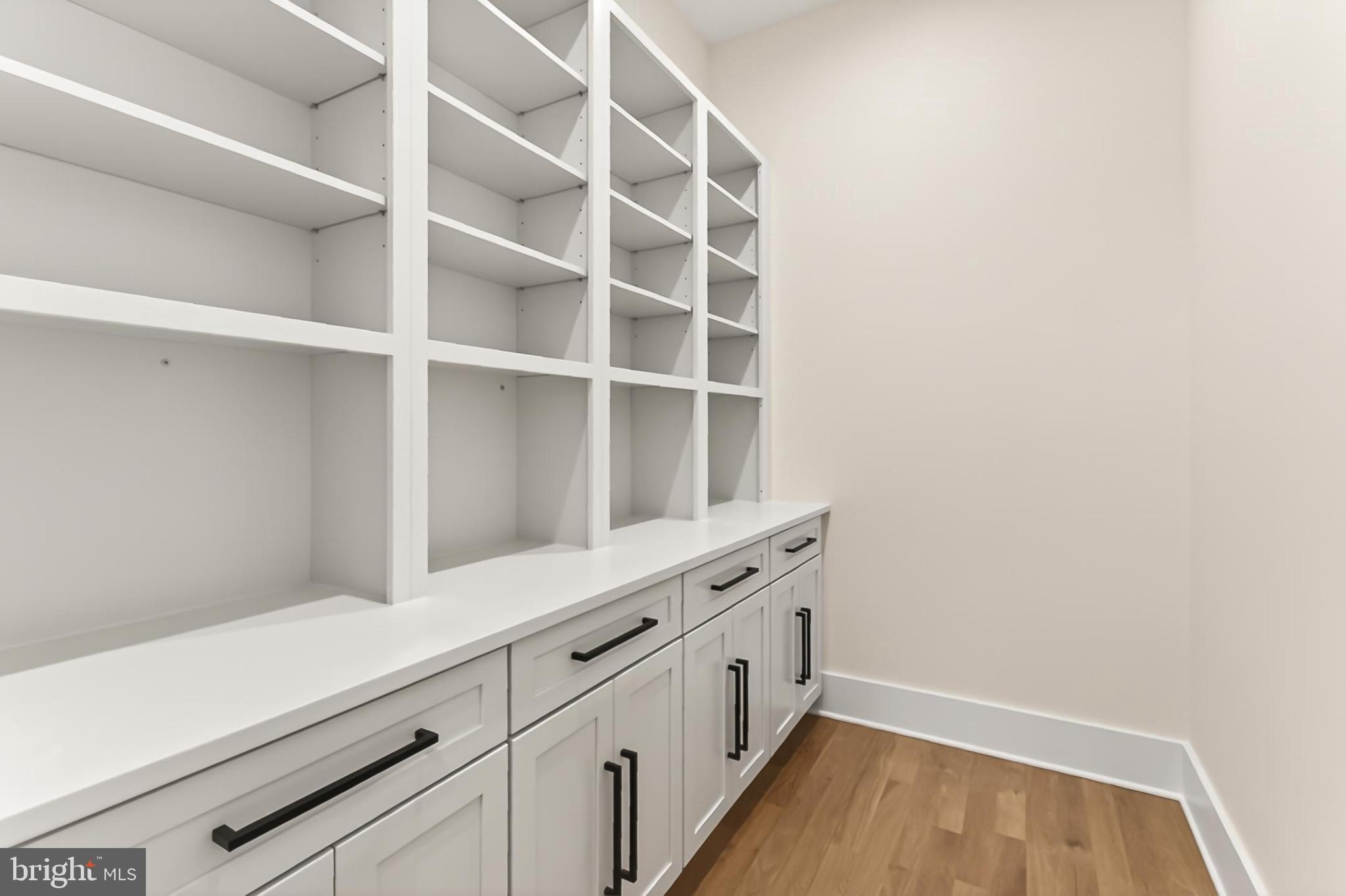 OAKWOOD KNOLLS - Residential