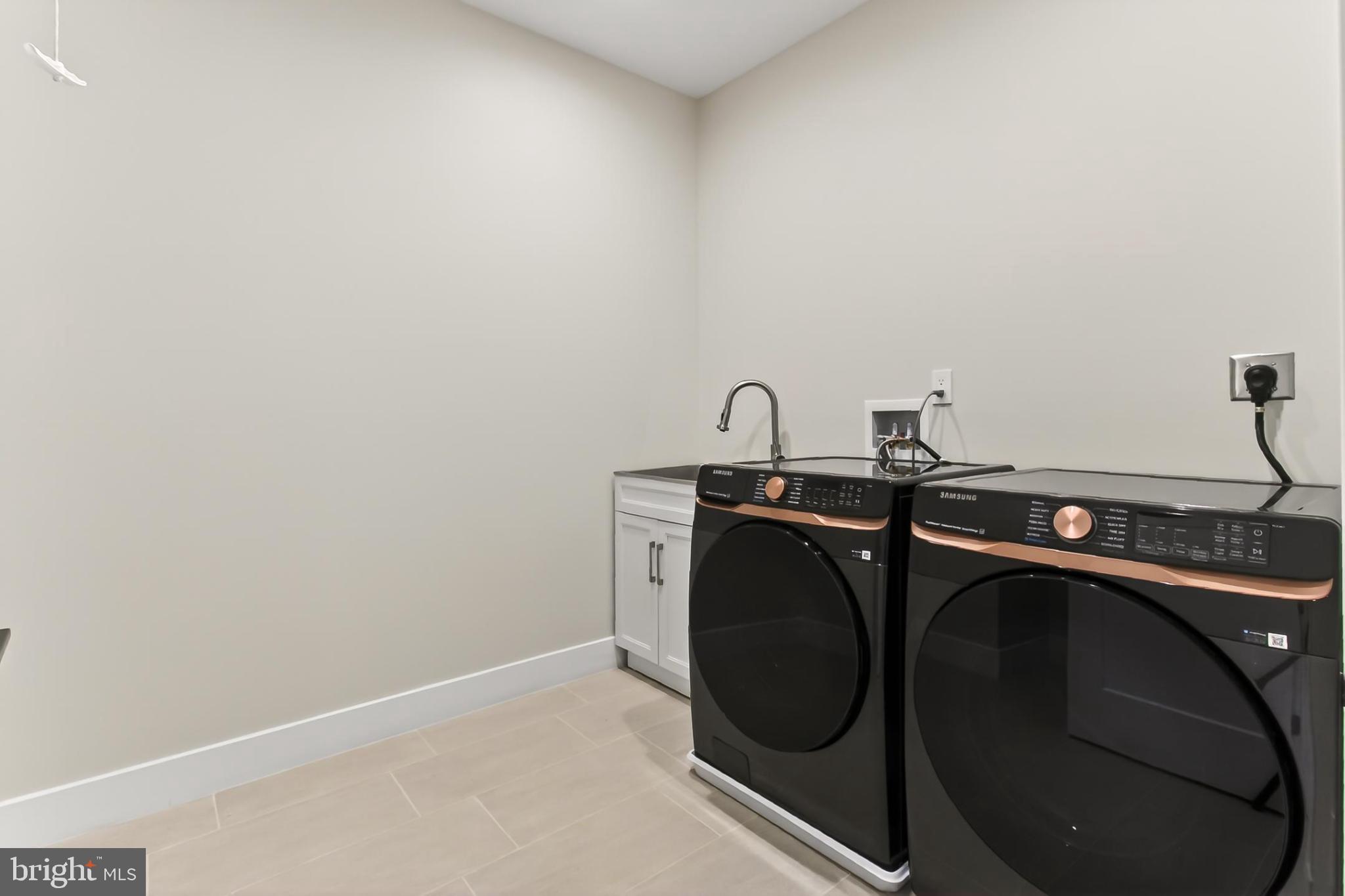 OAKWOOD KNOLLS - Residential