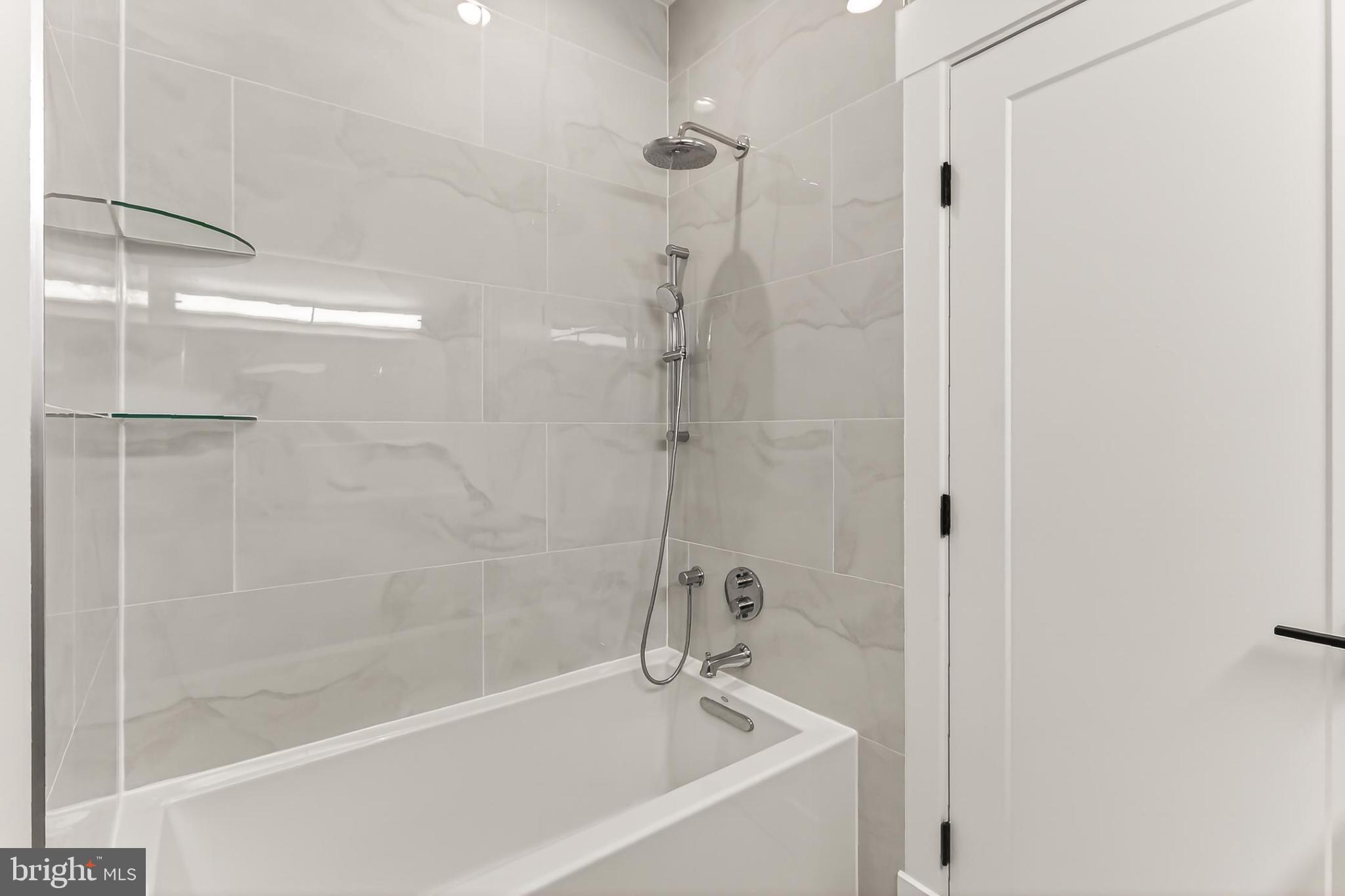 OAKWOOD KNOLLS - Residential