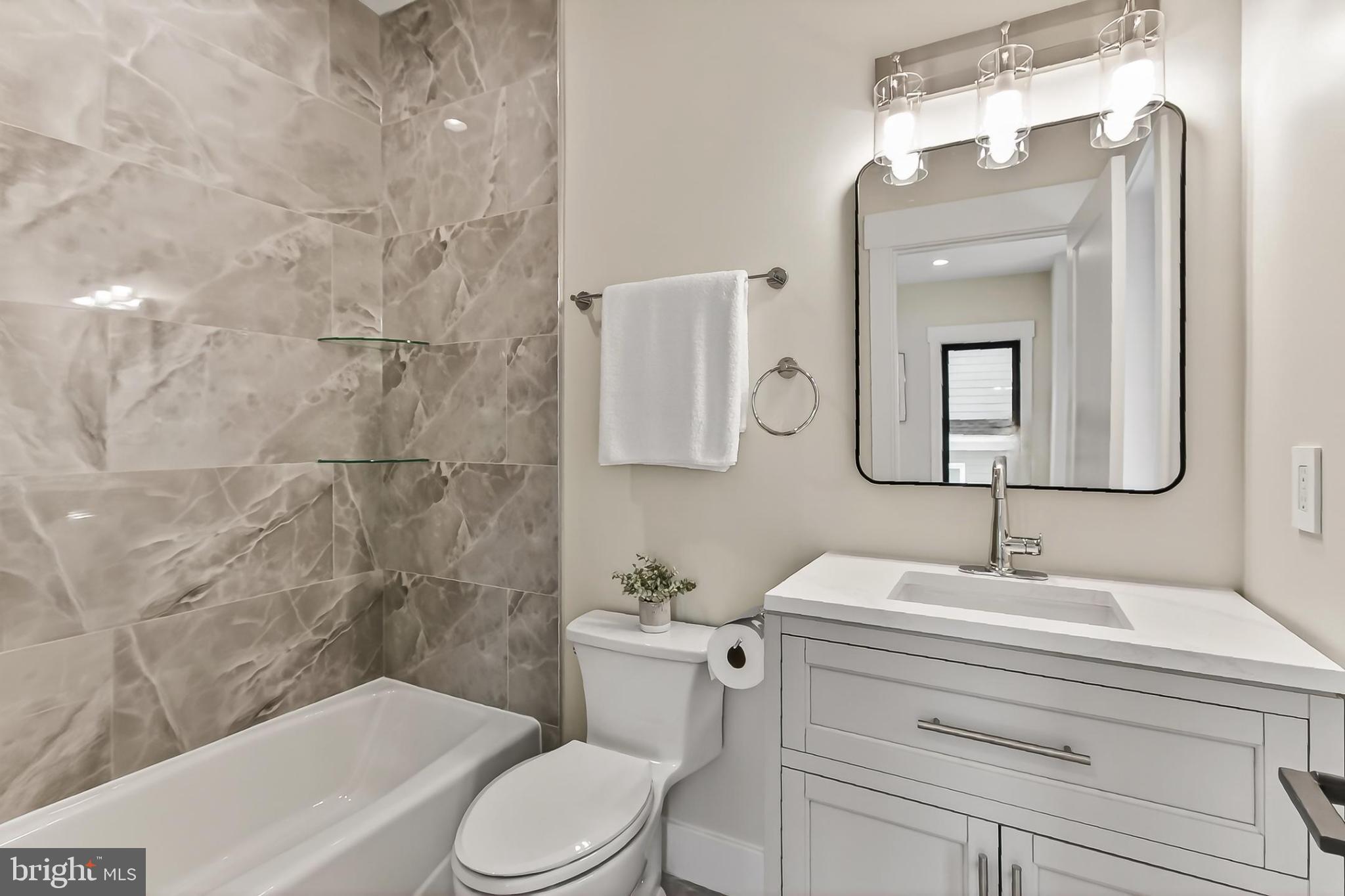 OAKWOOD KNOLLS - Residential