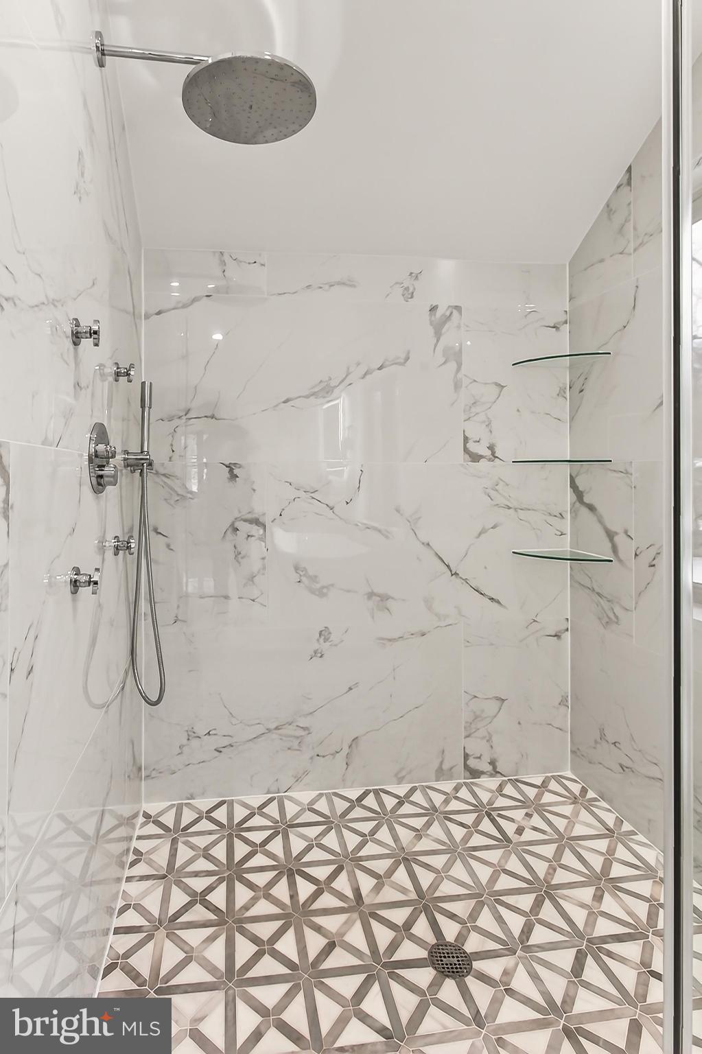 OAKWOOD KNOLLS - Residential