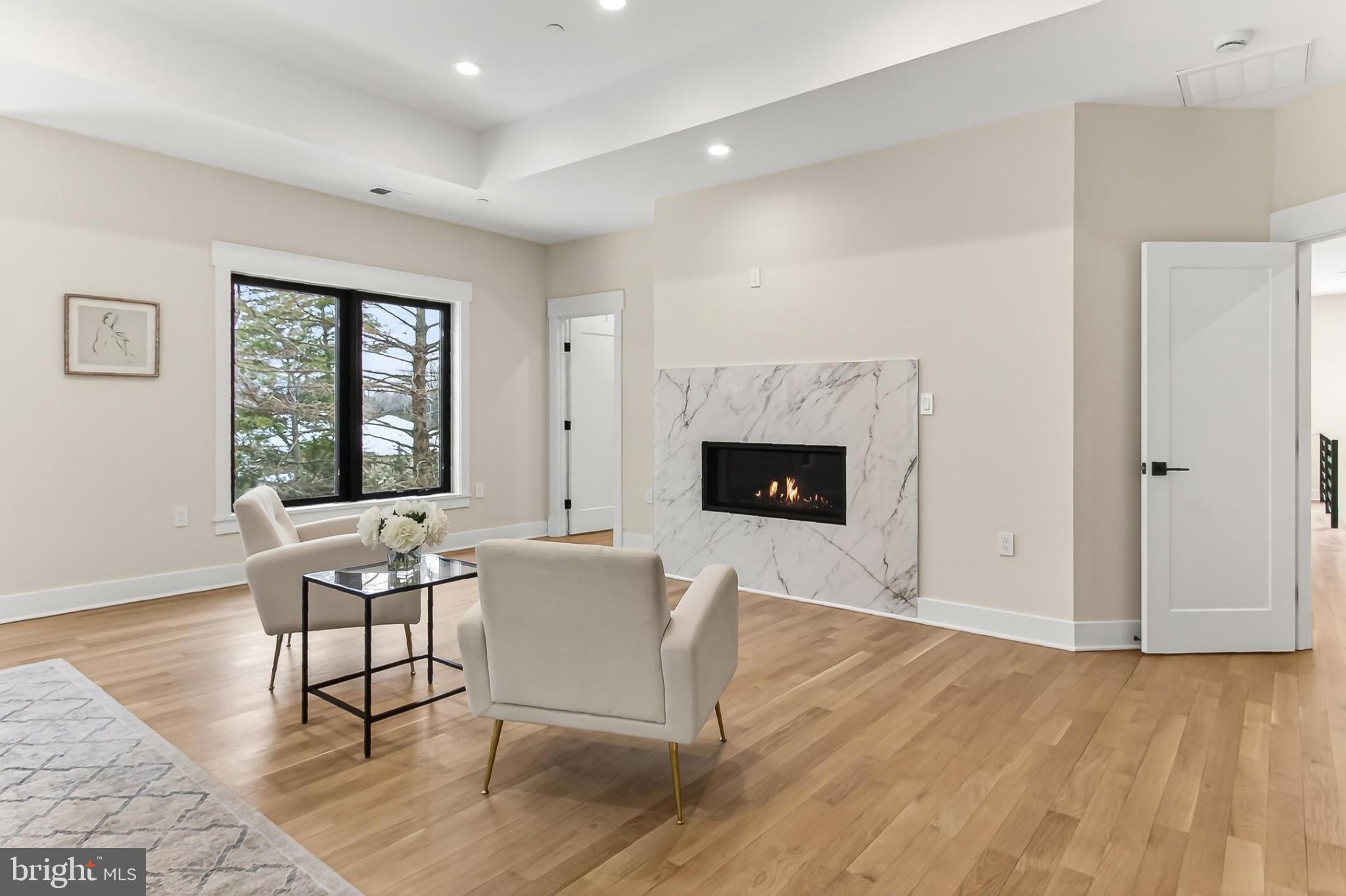 OAKWOOD KNOLLS - Residential