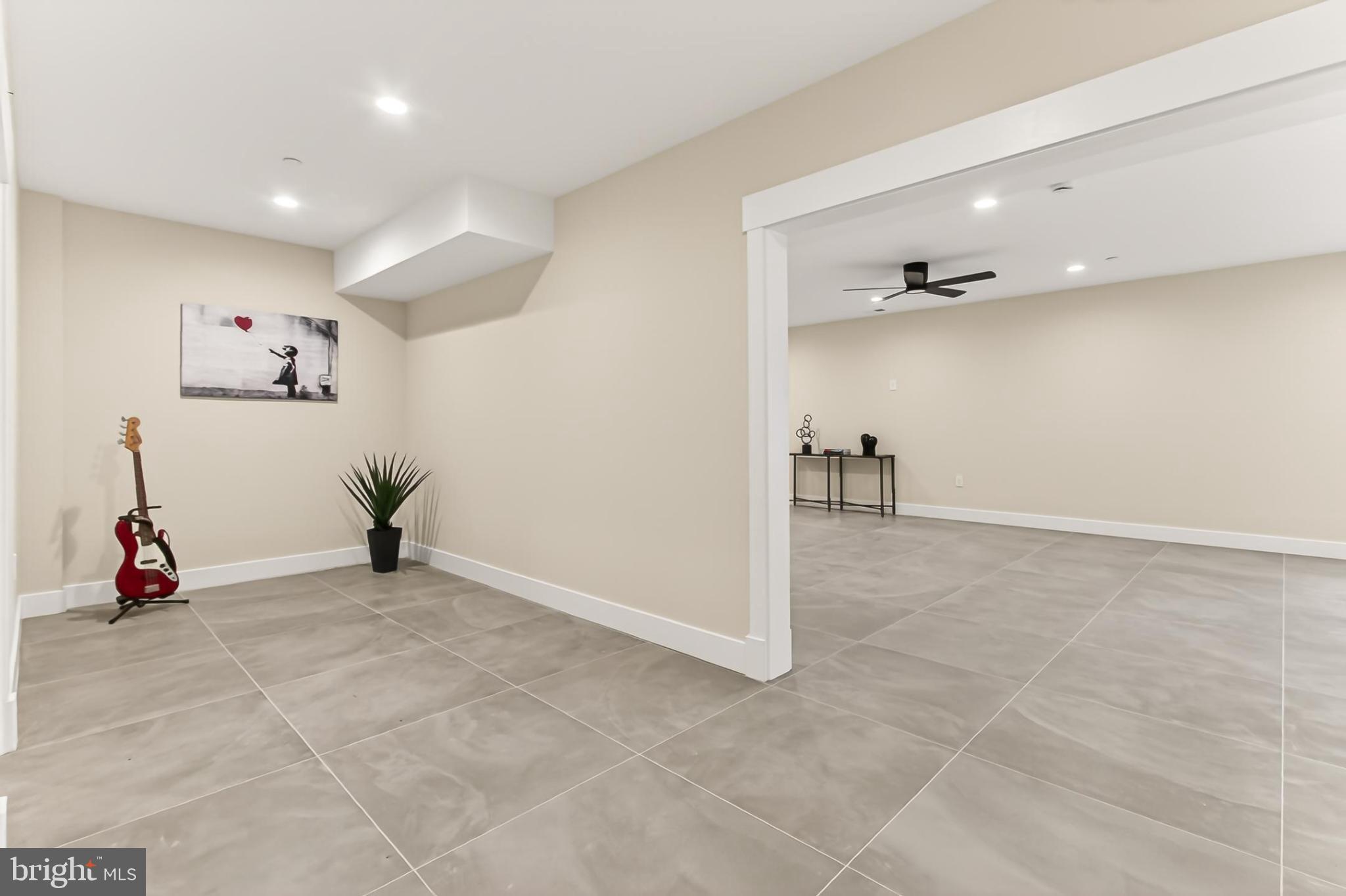 OAKWOOD KNOLLS - Residential