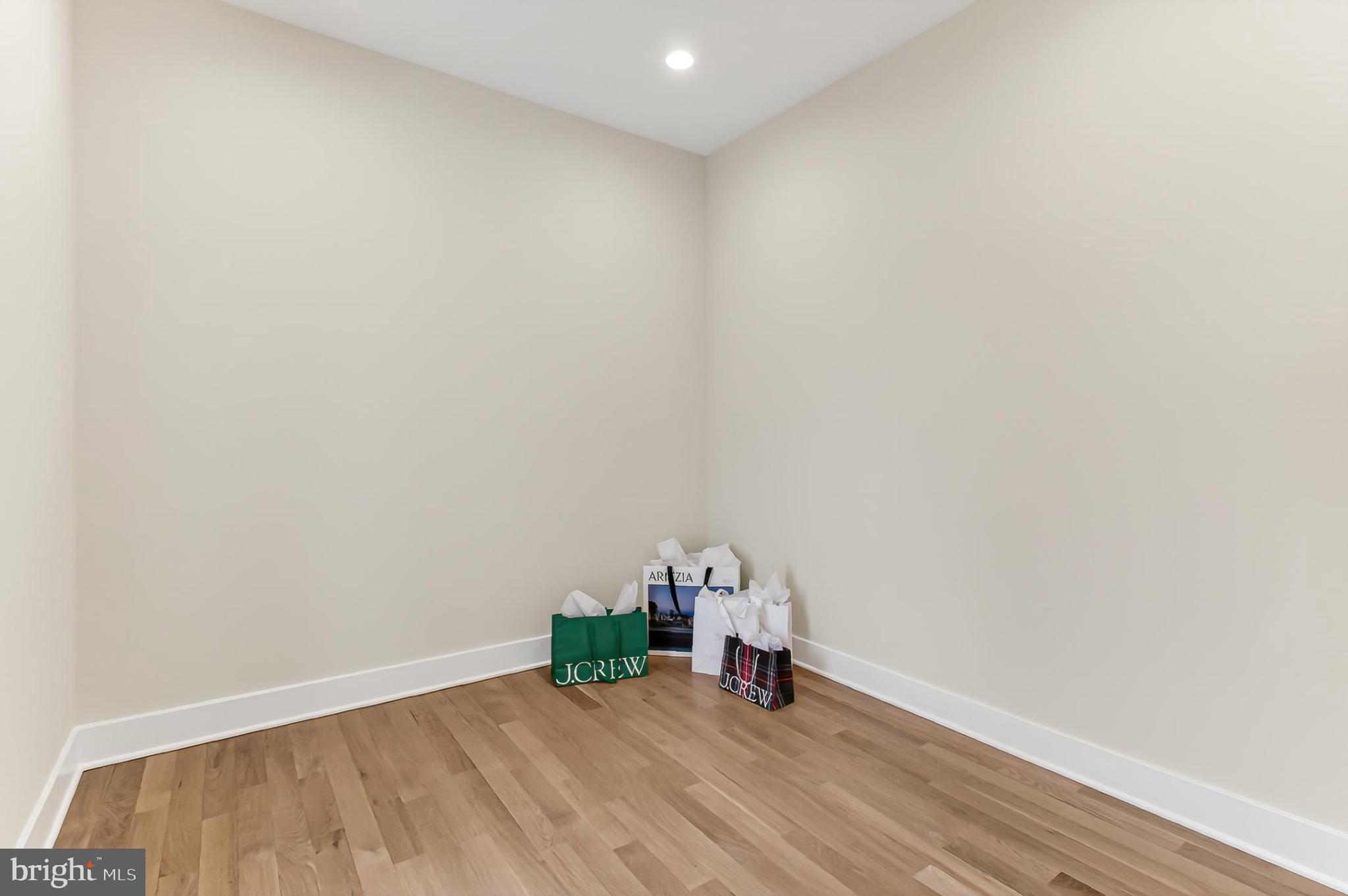 OAKWOOD KNOLLS - Residential