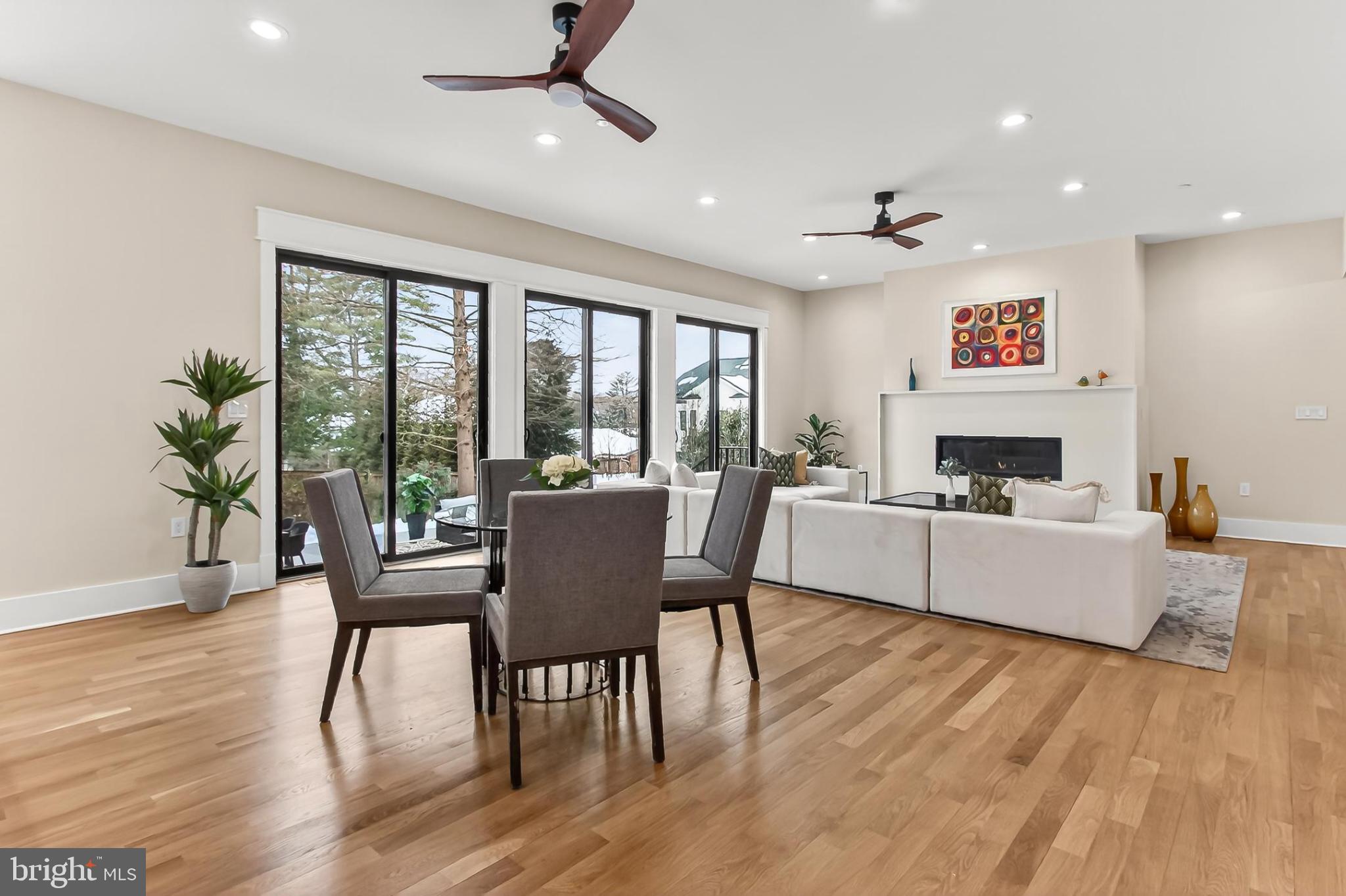 OAKWOOD KNOLLS - Residential