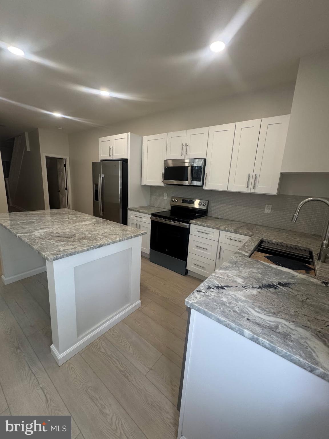 ALLISON HILL - Residential