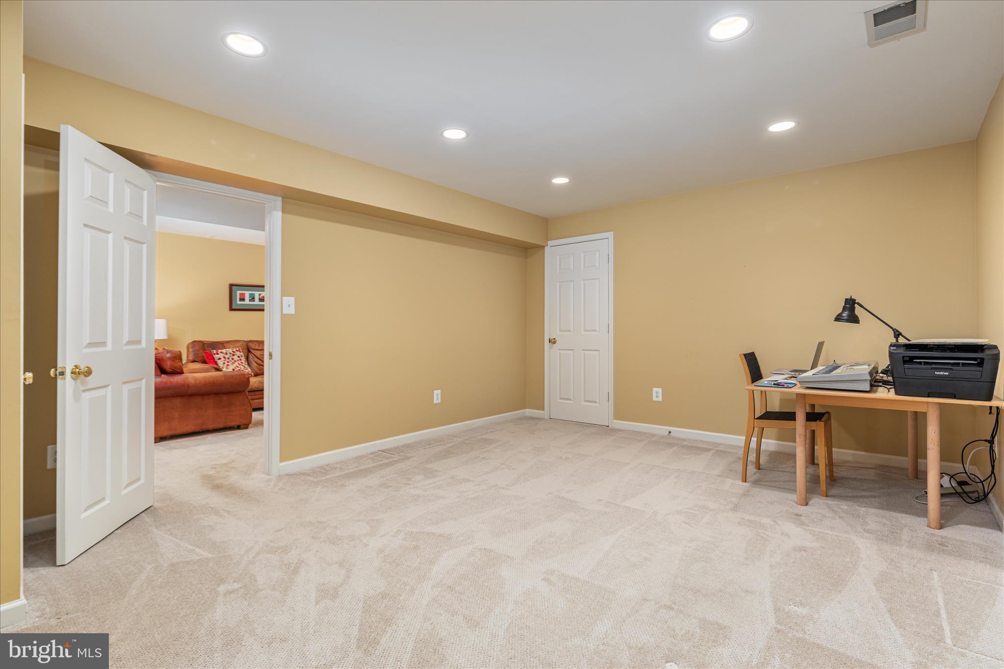 WOODLEA MANOR - Residential