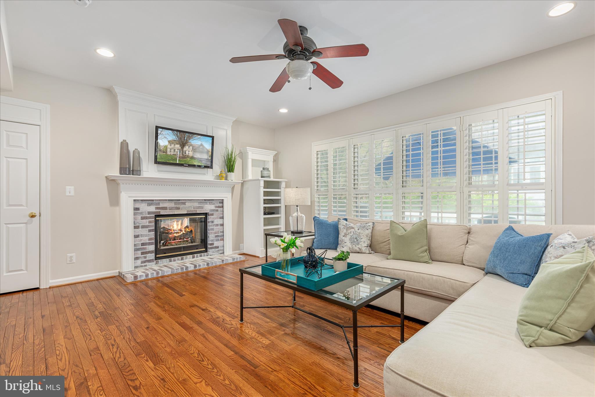 WOODLEA MANOR - Residential