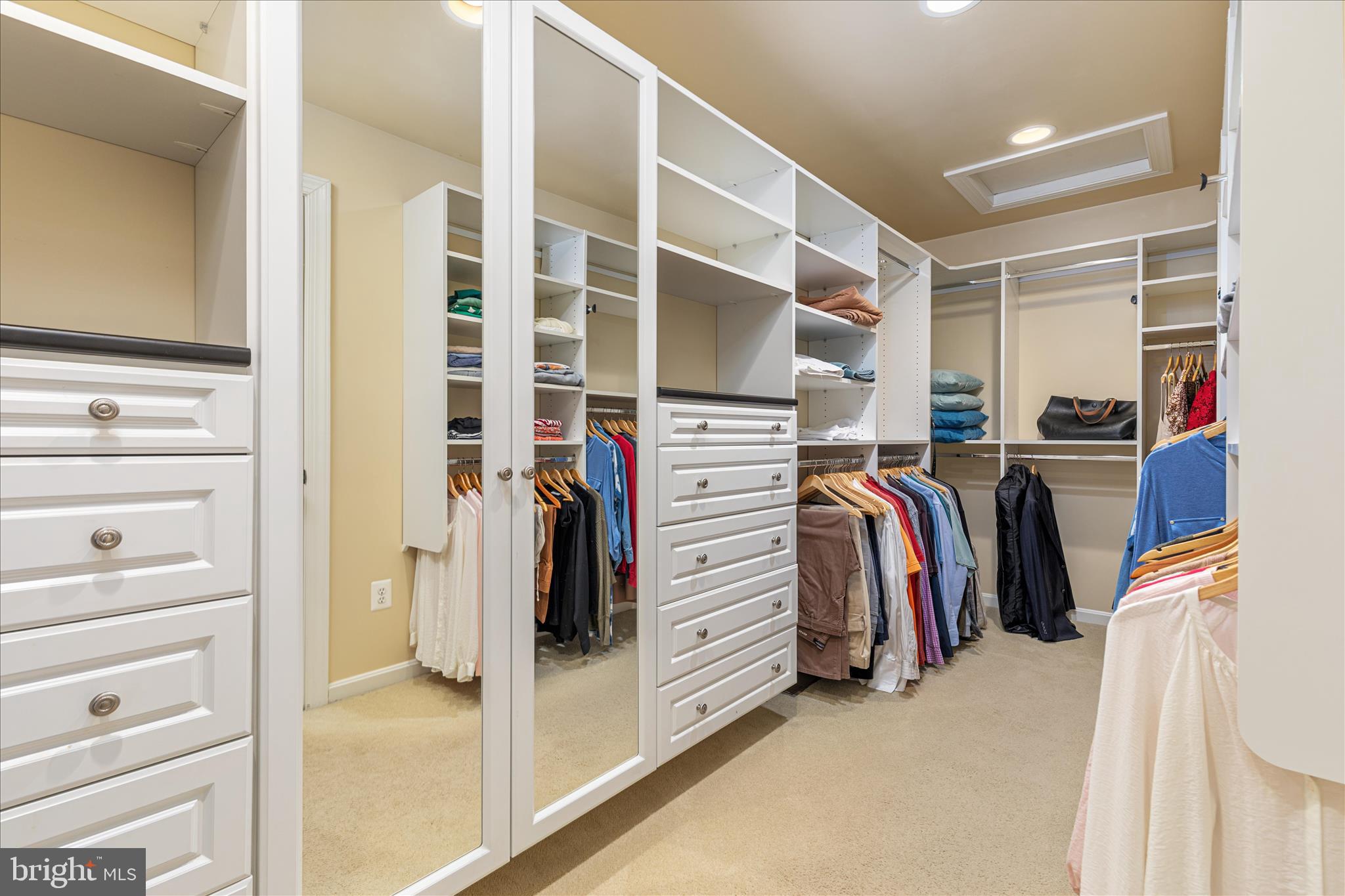 WOODLEA MANOR - Residential