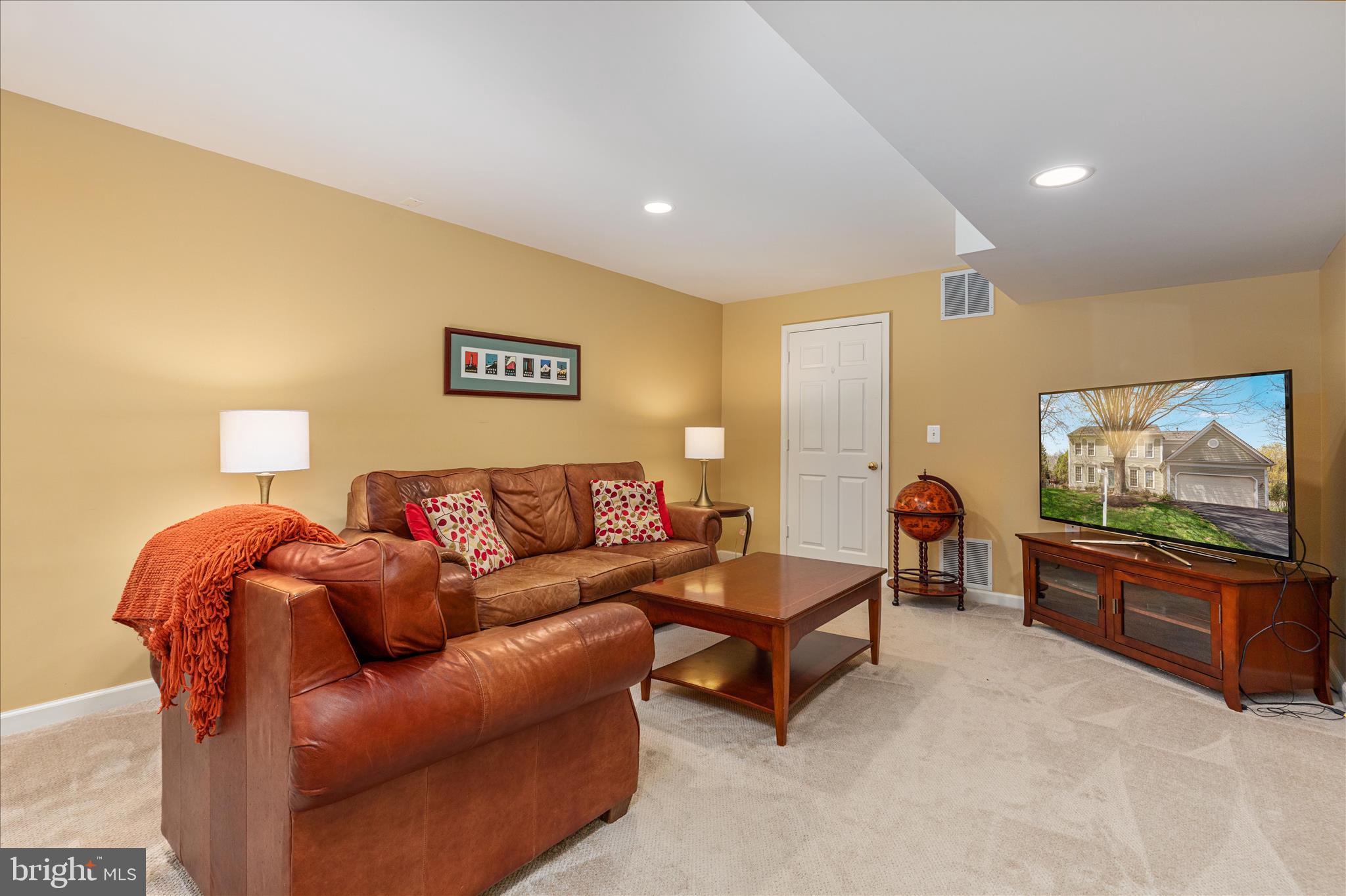 WOODLEA MANOR - Residential