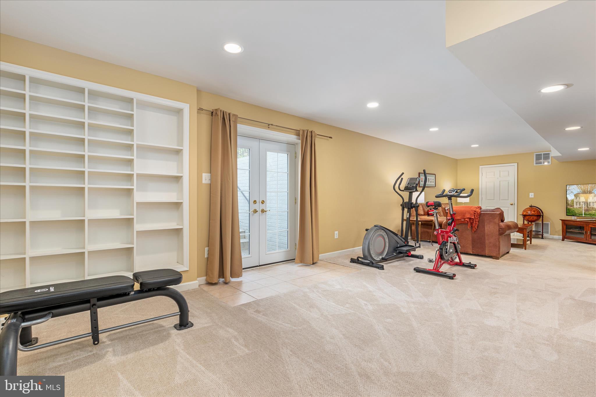 WOODLEA MANOR - Residential