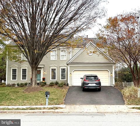 Photo of 608 Diskin Place SW, LEESBURG, VA 20175 (MLS # VALO2117762)