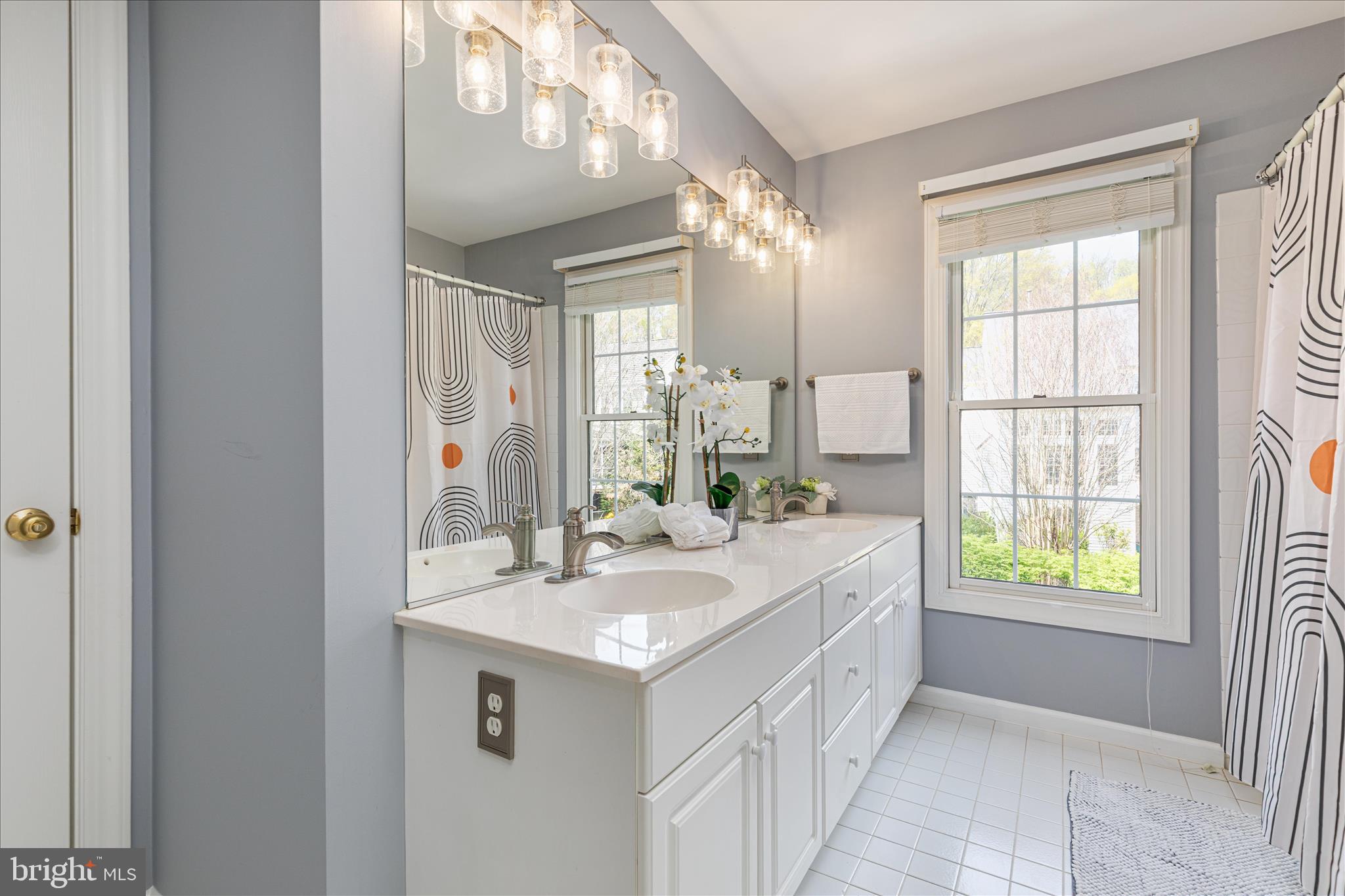 WOODLEA MANOR - Residential