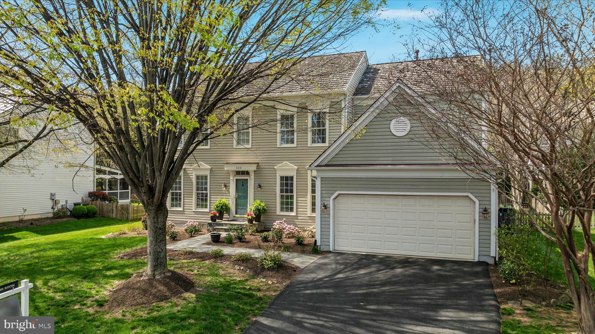 WOODLEA MANOR - Residential