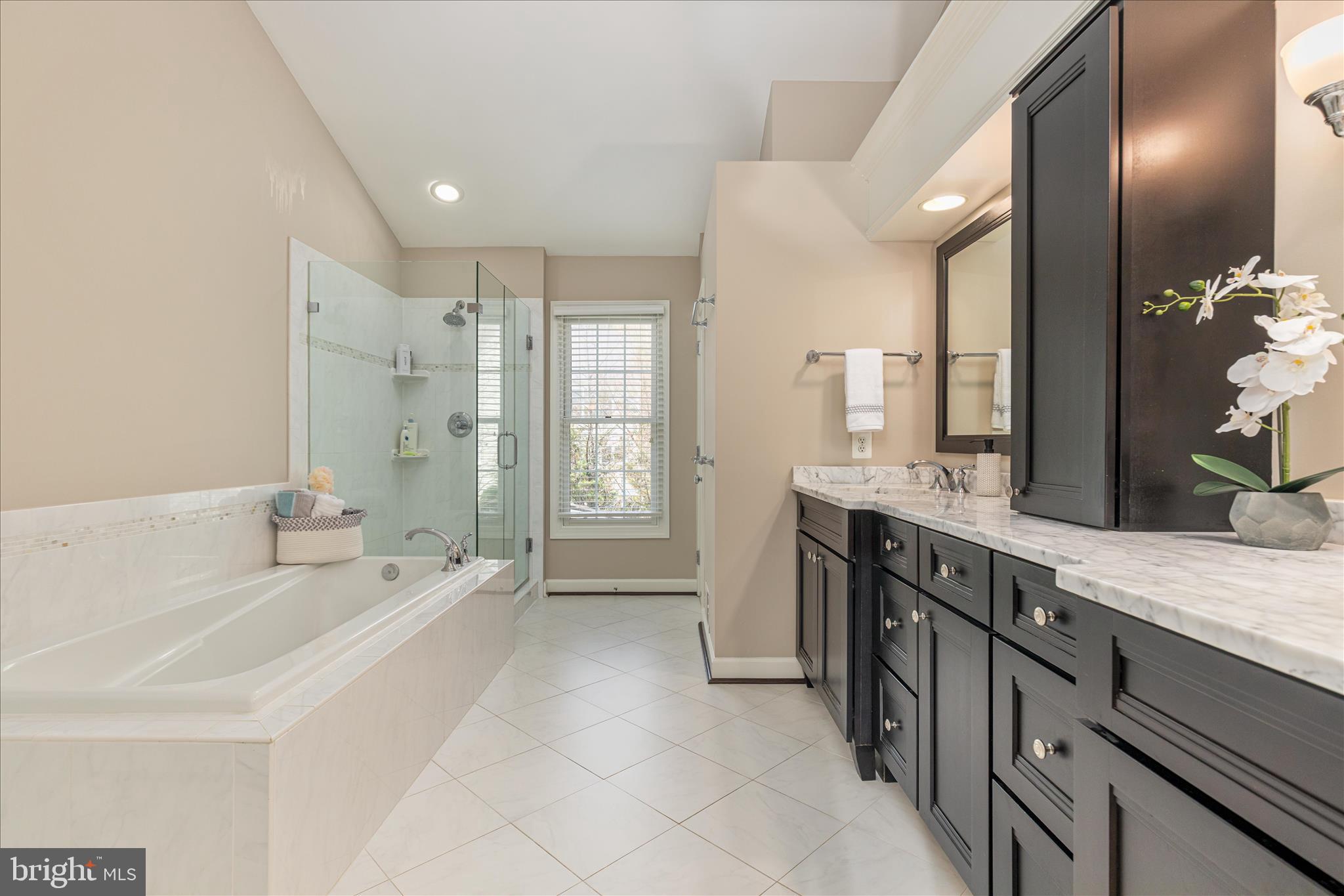 WOODLEA MANOR - Residential