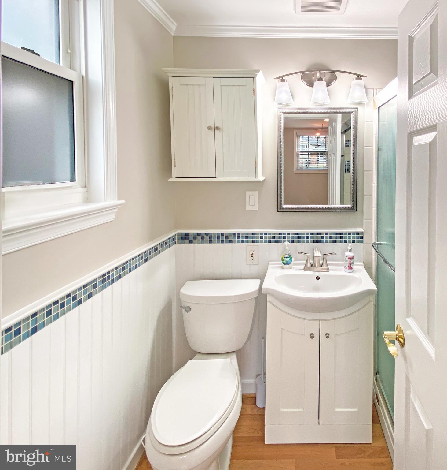 COUNTRY CLUB MANOR - Residential