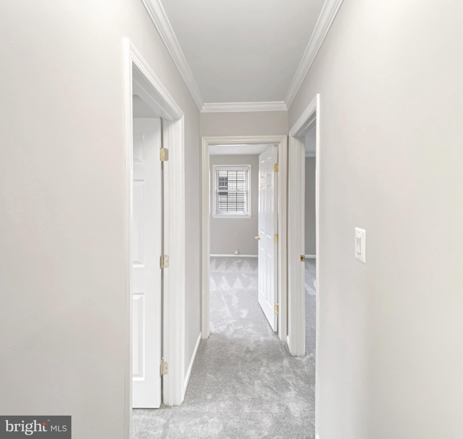 COUNTRY CLUB MANOR - Residential