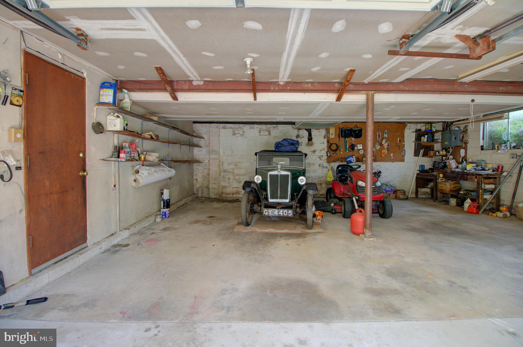 CAMELOT - Residential