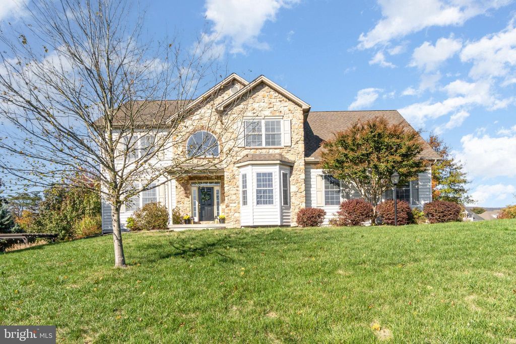 Photo of 50 Pine Creek Dr, CARLISLE, PA 17013 (MLS # PACB2047718)
