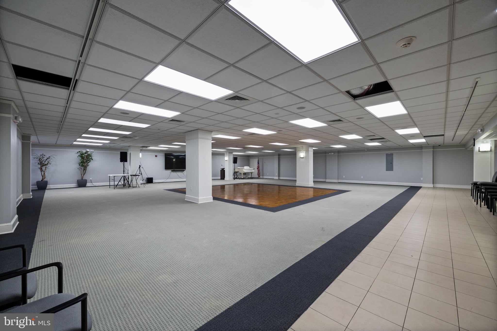 ART MUSEUM AREA - Residential