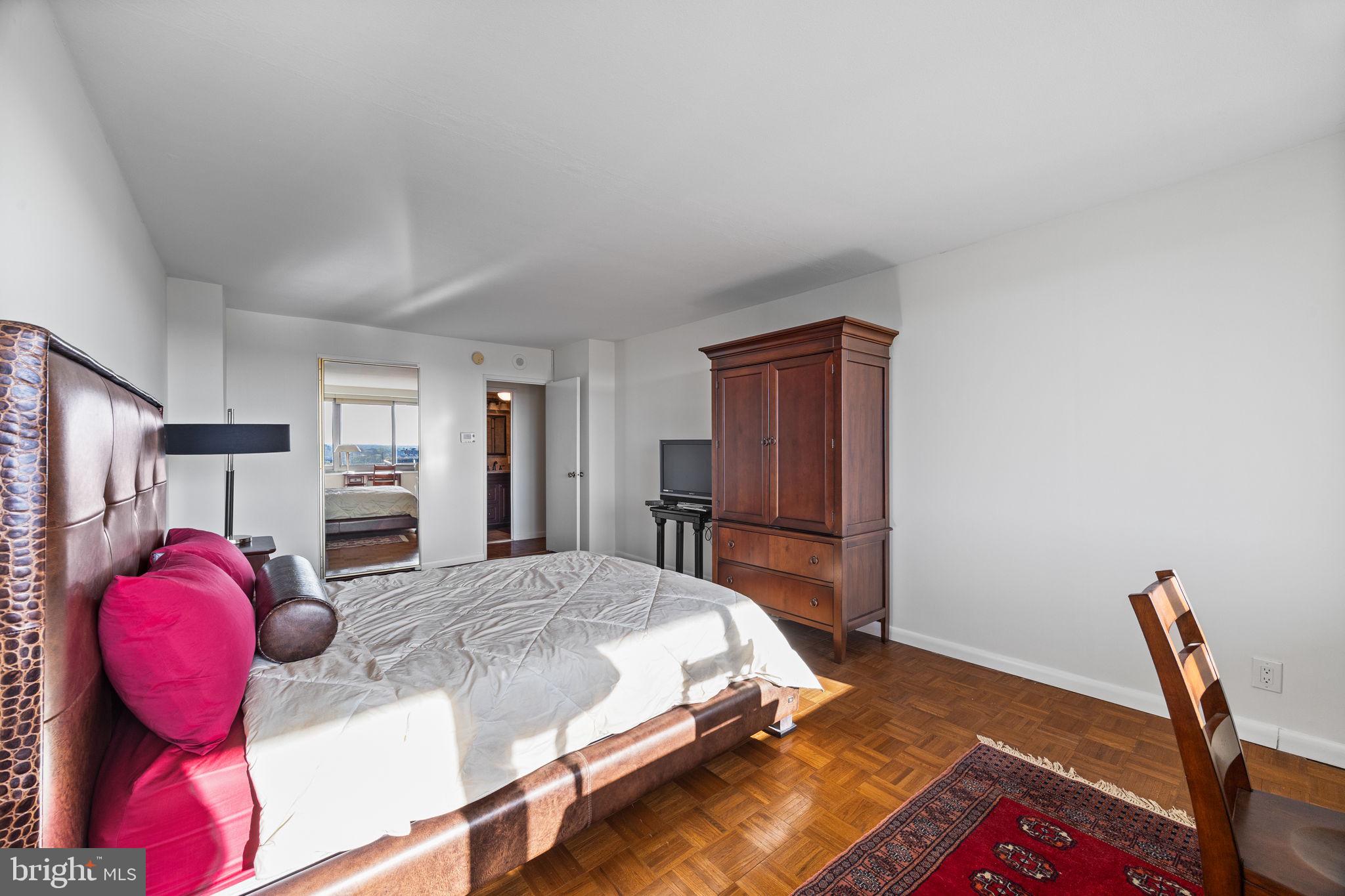 ART MUSEUM AREA - Residential