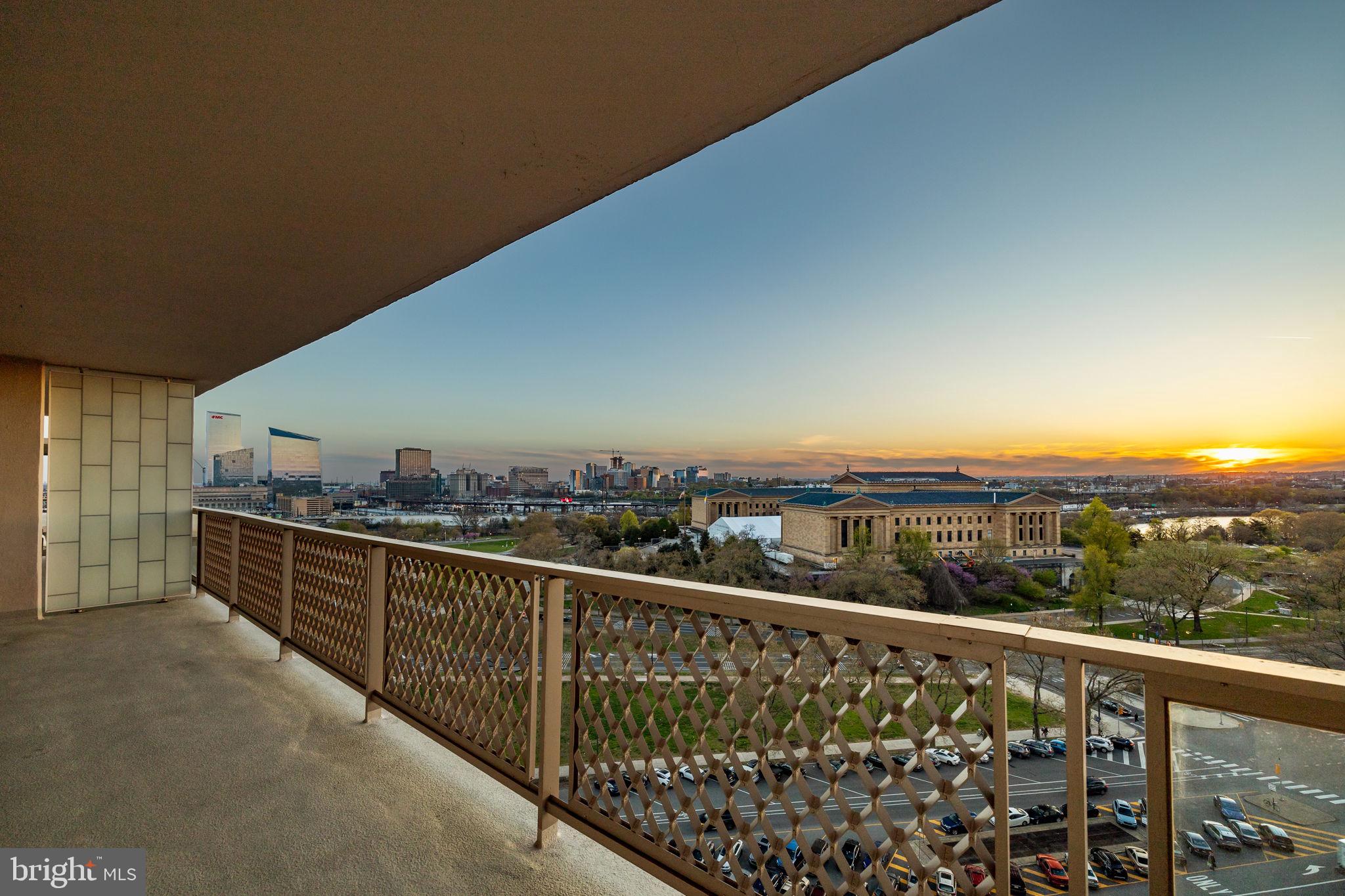 ART MUSEUM AREA - Residential