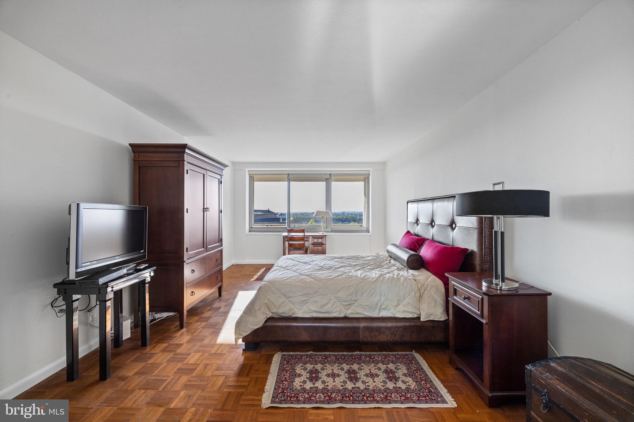 ART MUSEUM AREA - Residential