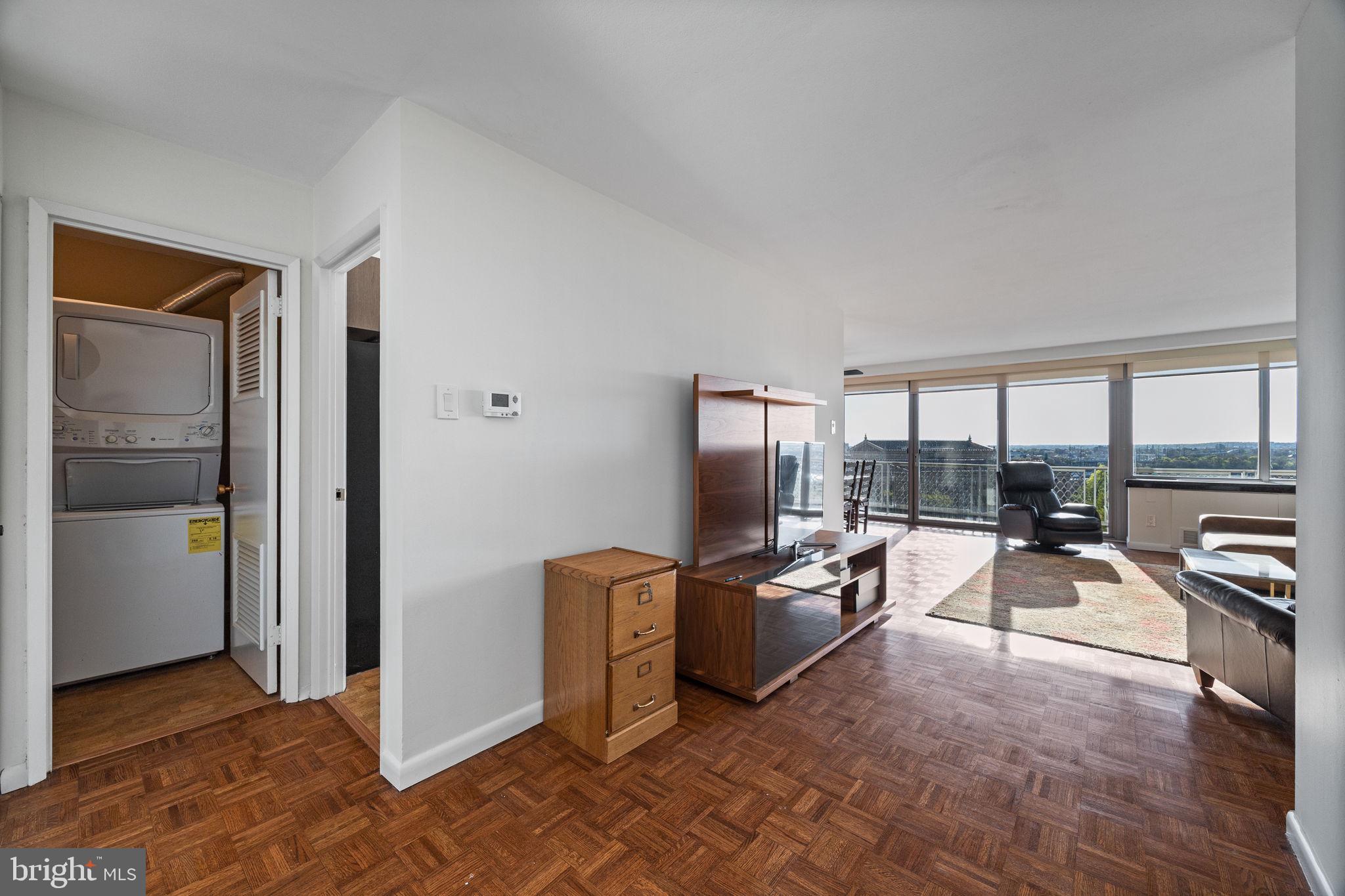 ART MUSEUM AREA - Residential