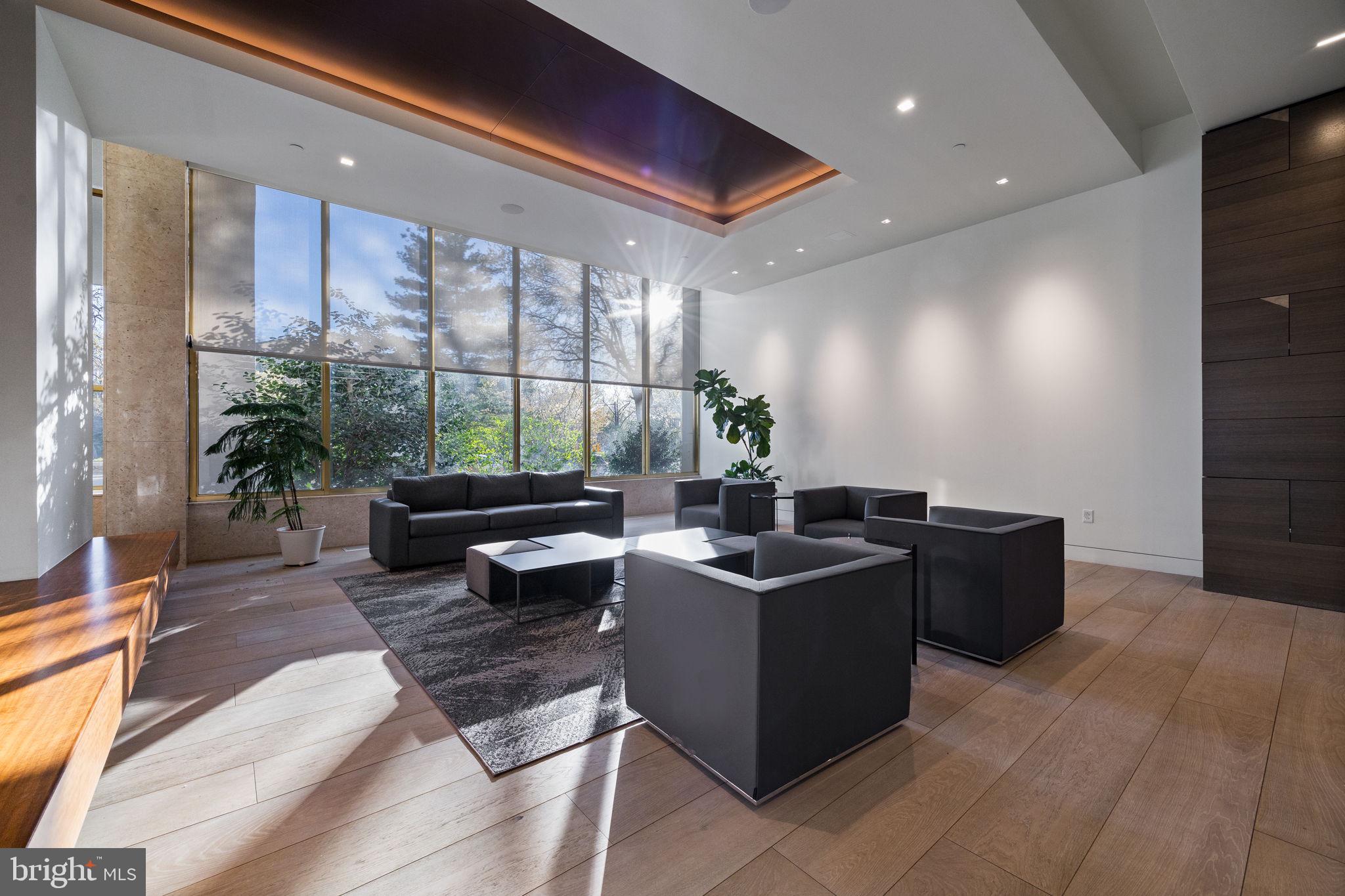 ART MUSEUM AREA - Residential