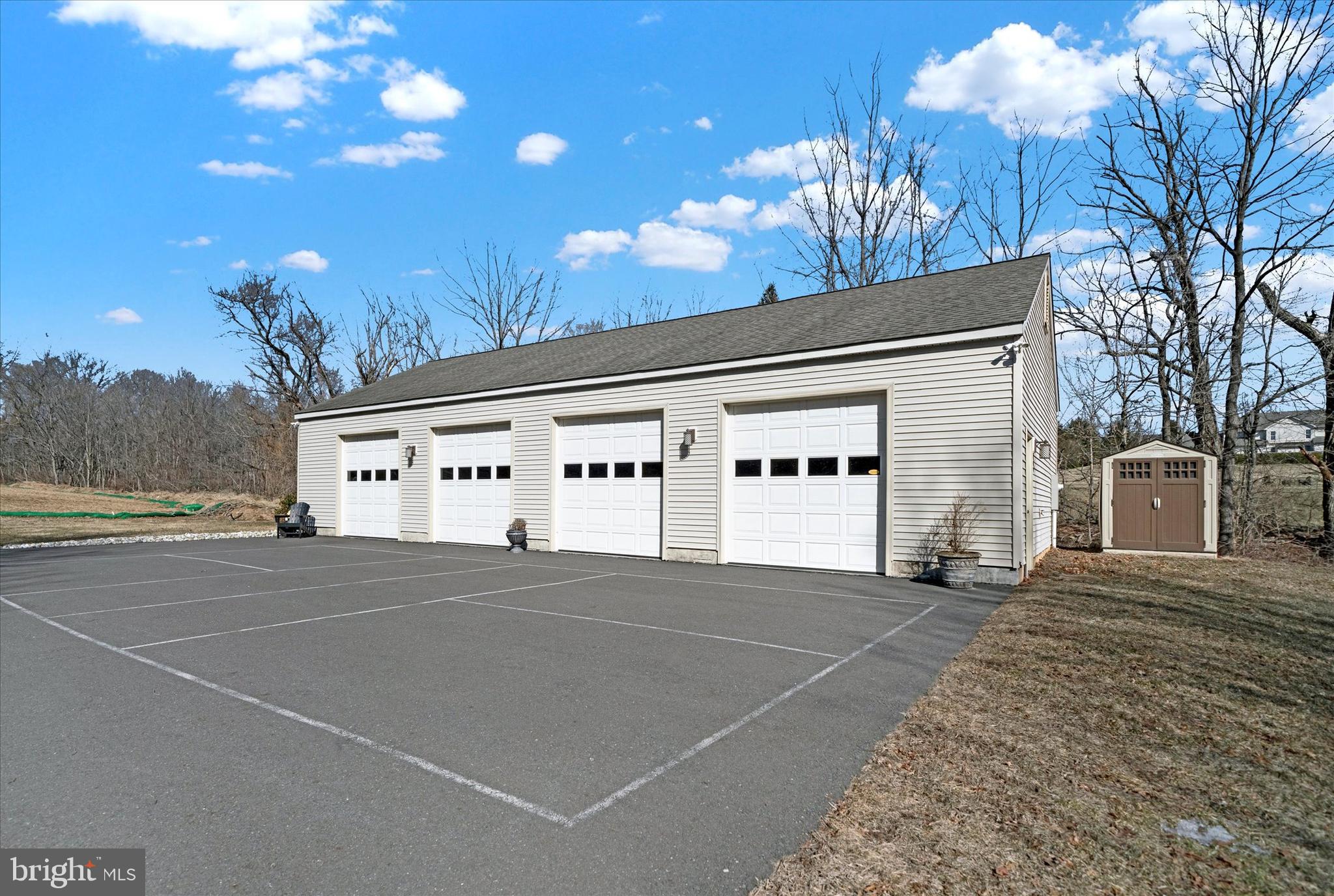 ESTATES AT BROOKSIDE - Residential