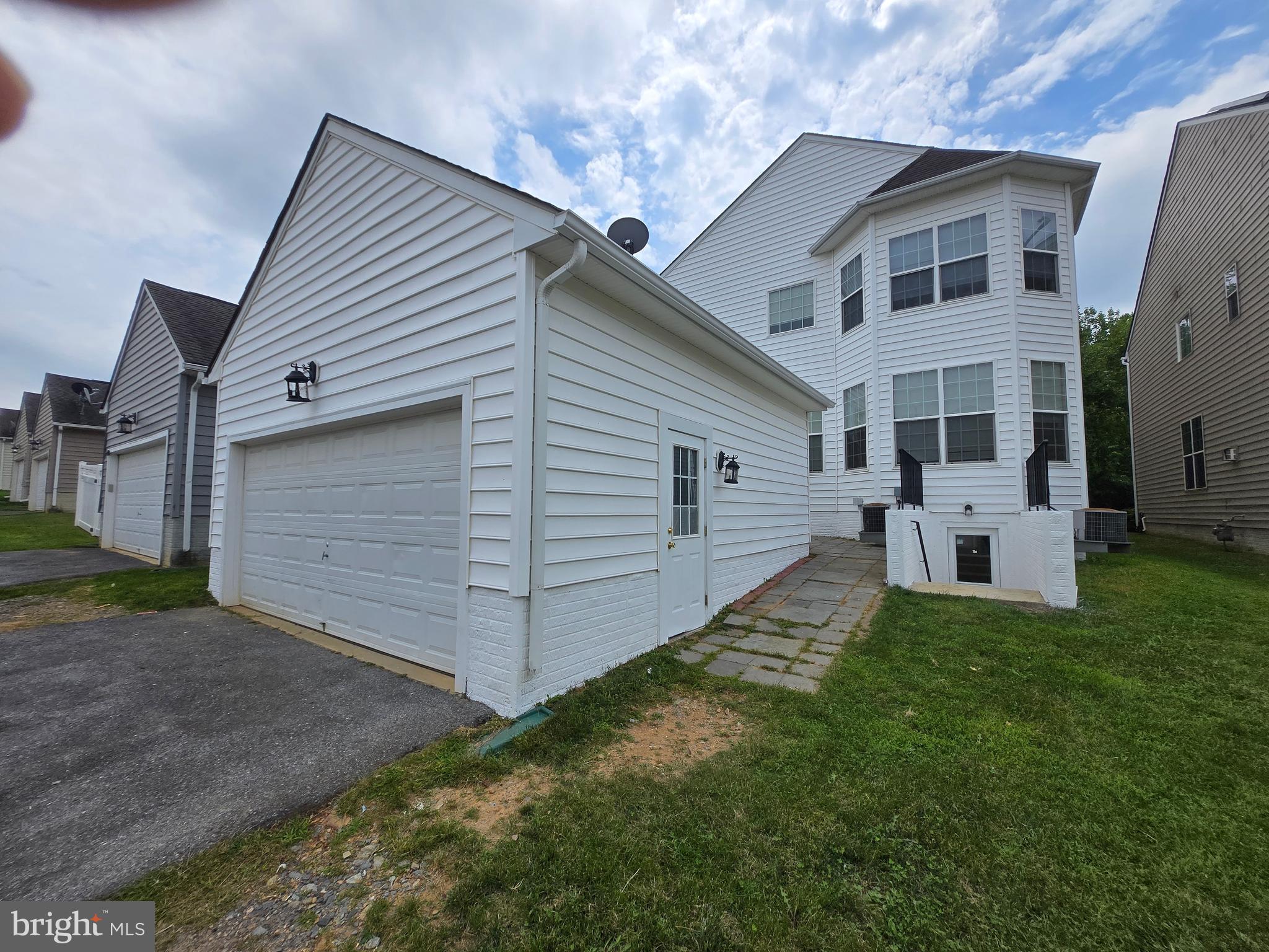 CLARKSBURG - Residential Lease