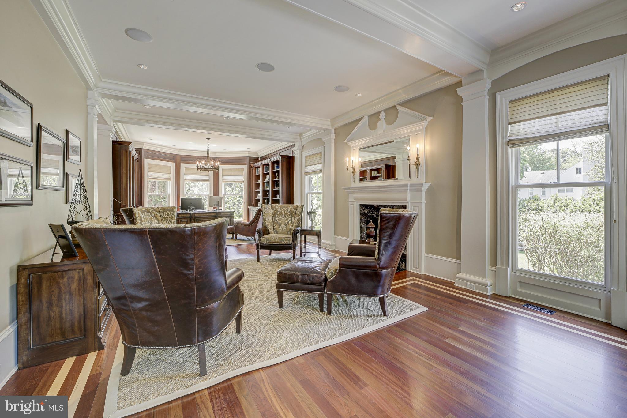 POTOMAC OUTSIDE - Residential