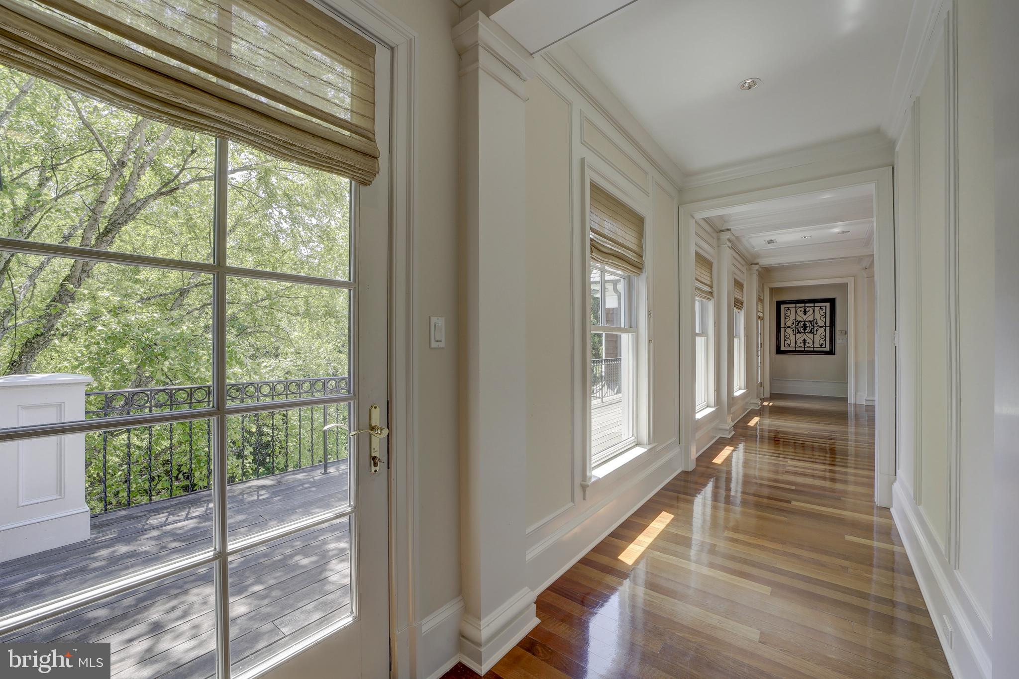 POTOMAC OUTSIDE - Residential