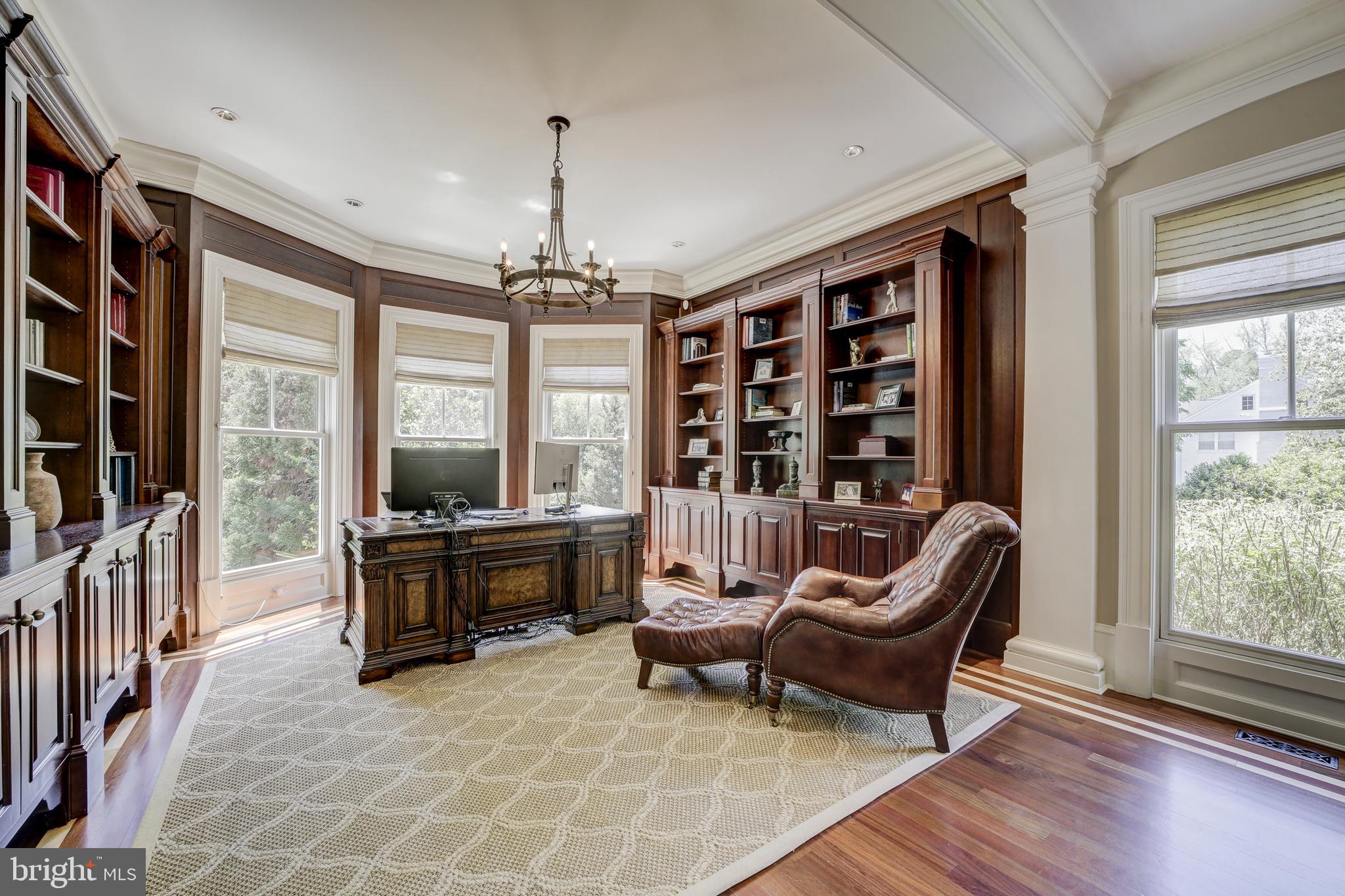 POTOMAC OUTSIDE - Residential