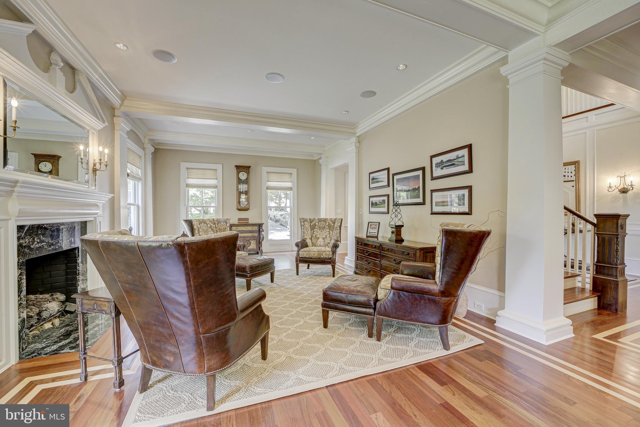 POTOMAC OUTSIDE - Residential