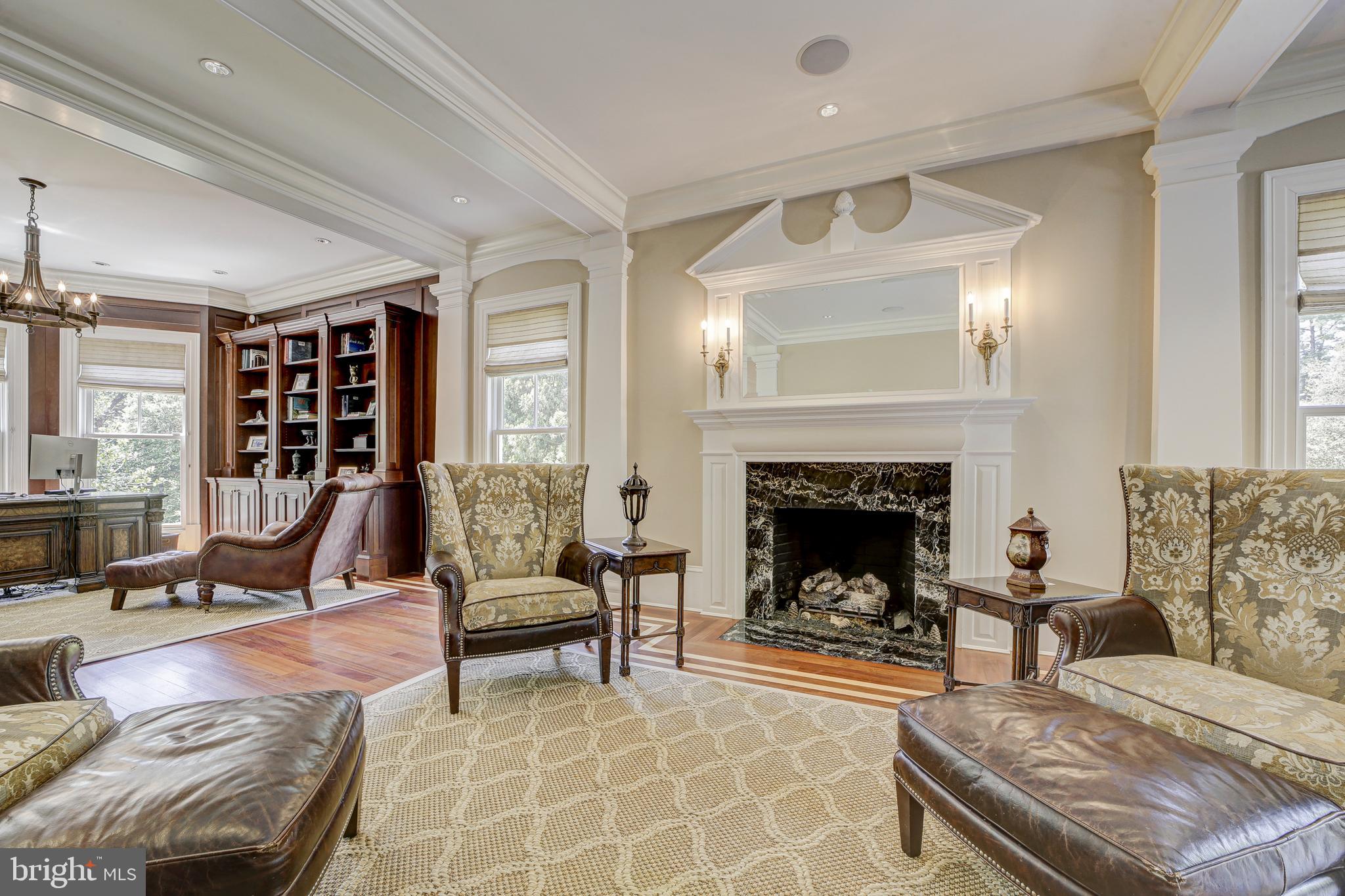 POTOMAC OUTSIDE - Residential