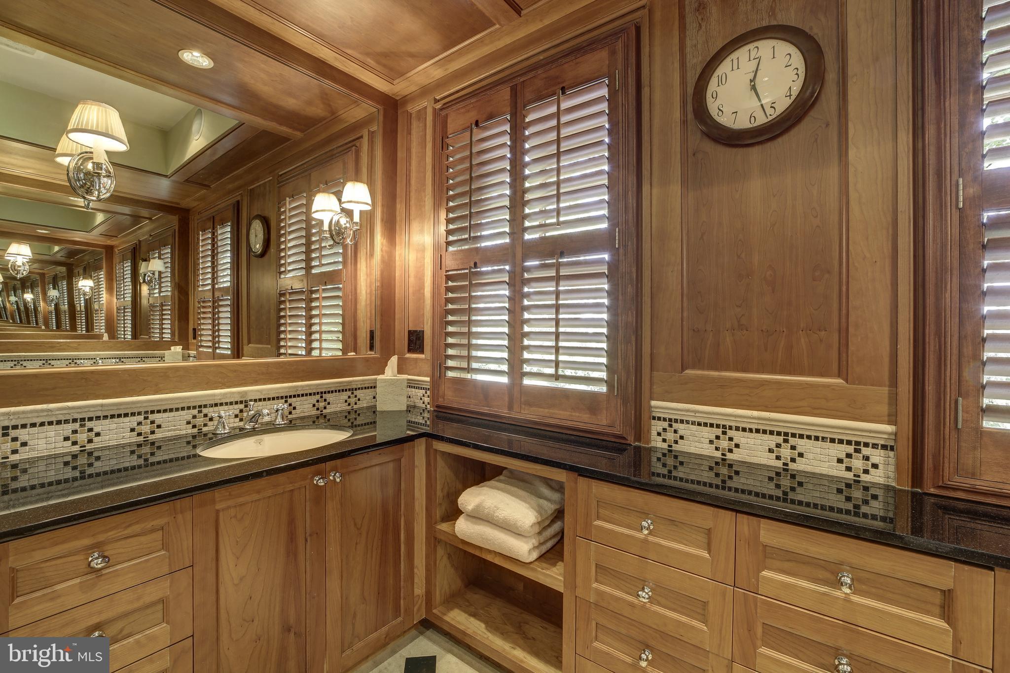 POTOMAC OUTSIDE - Residential