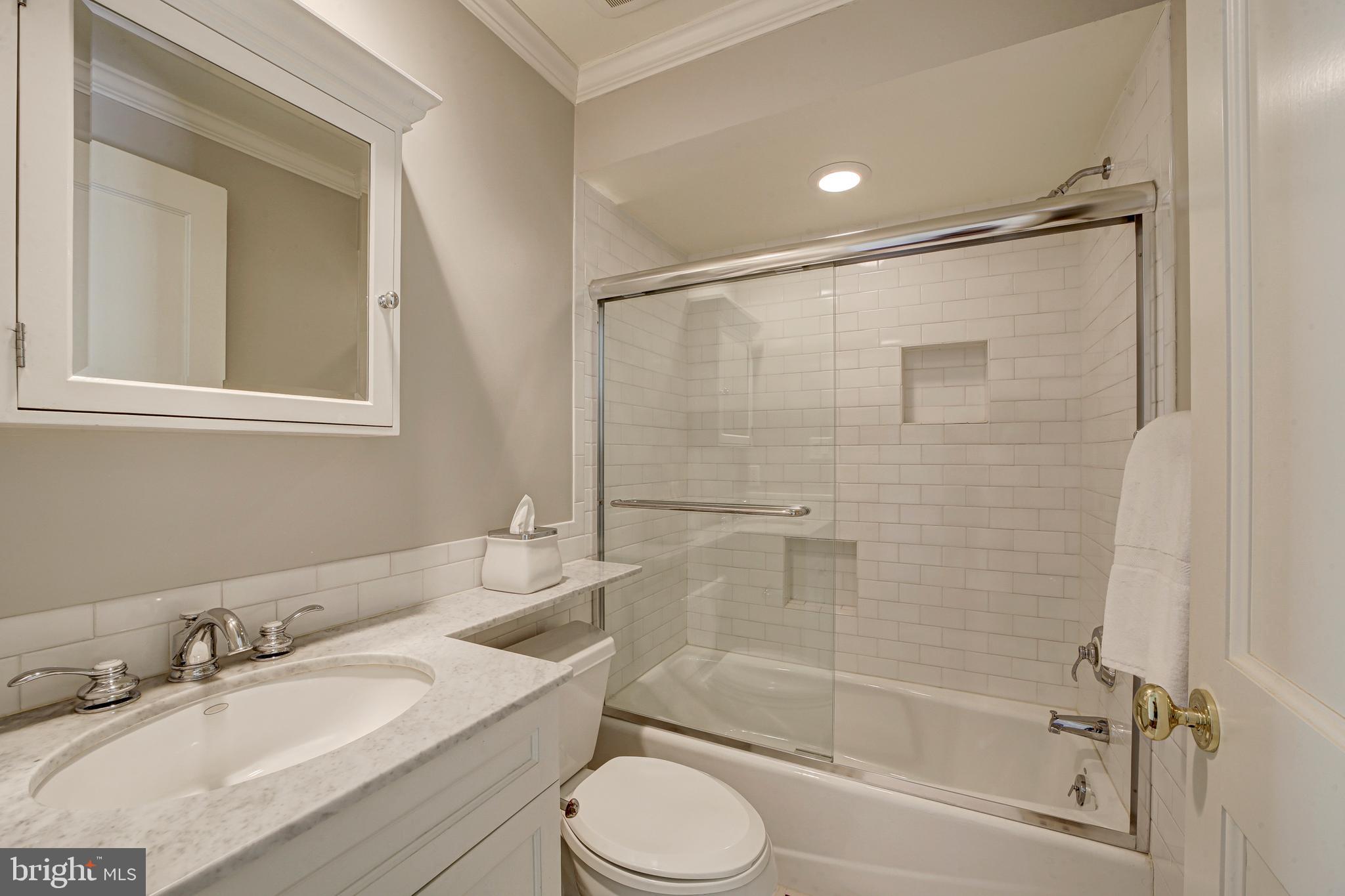 POTOMAC OUTSIDE - Residential