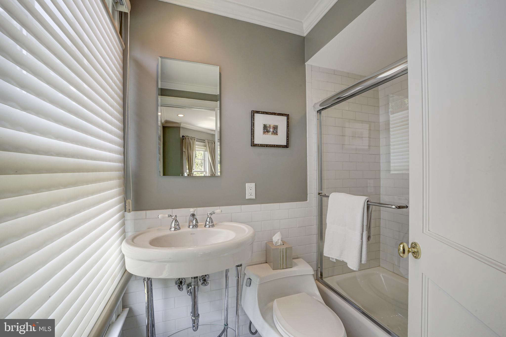 POTOMAC OUTSIDE - Residential